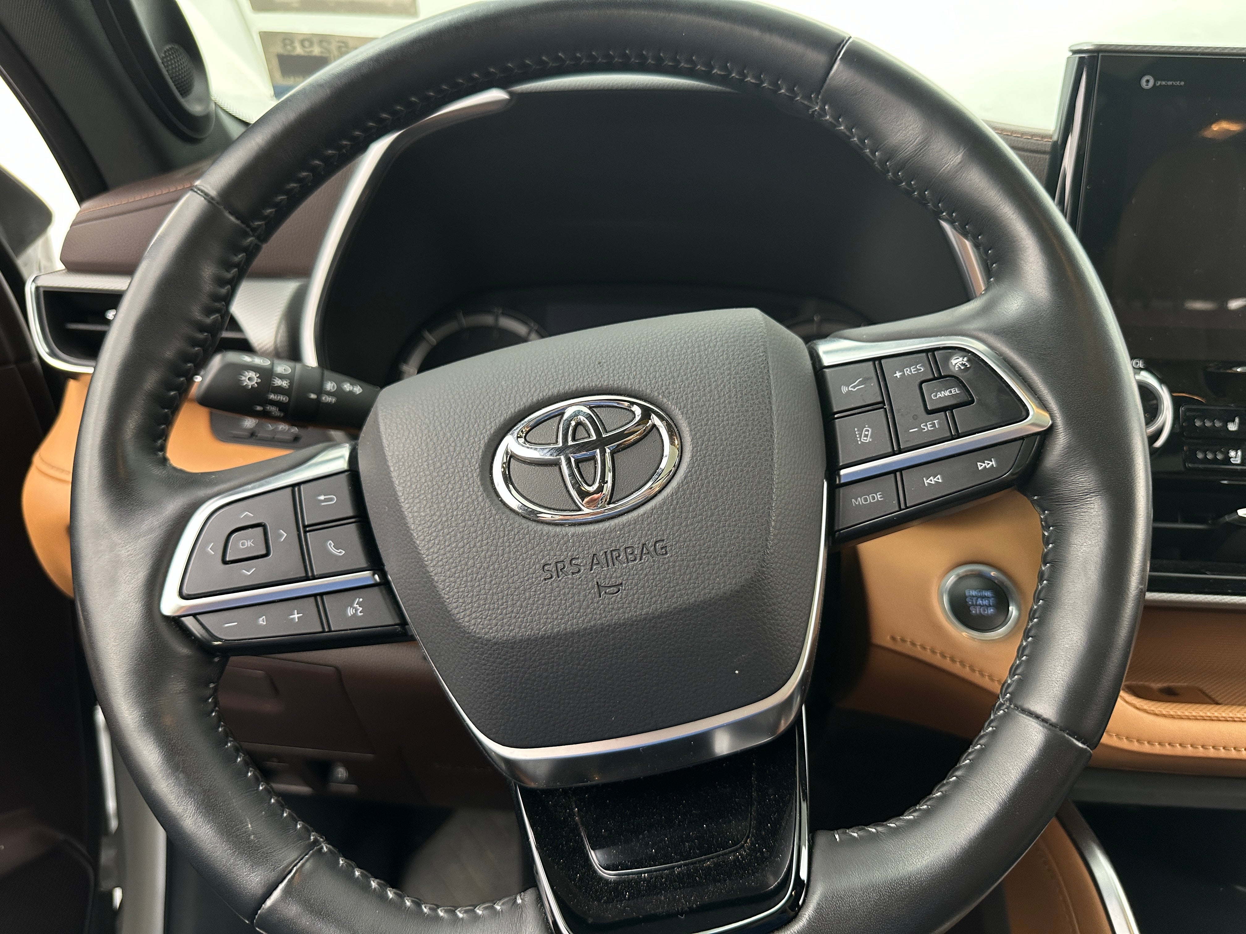 2021 Toyota Highlander Platinum 4