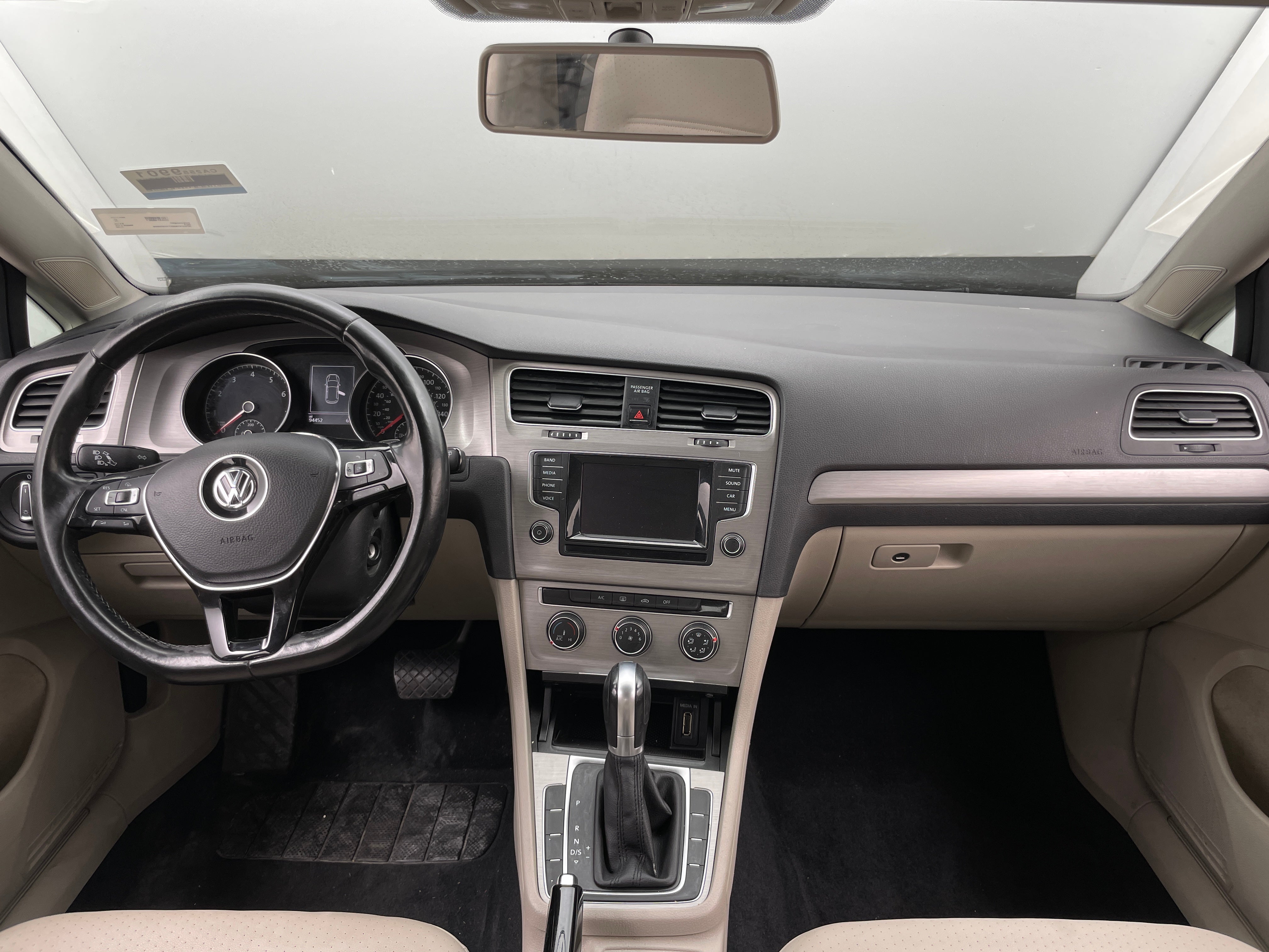 2015 Volkswagen Golf S 2
