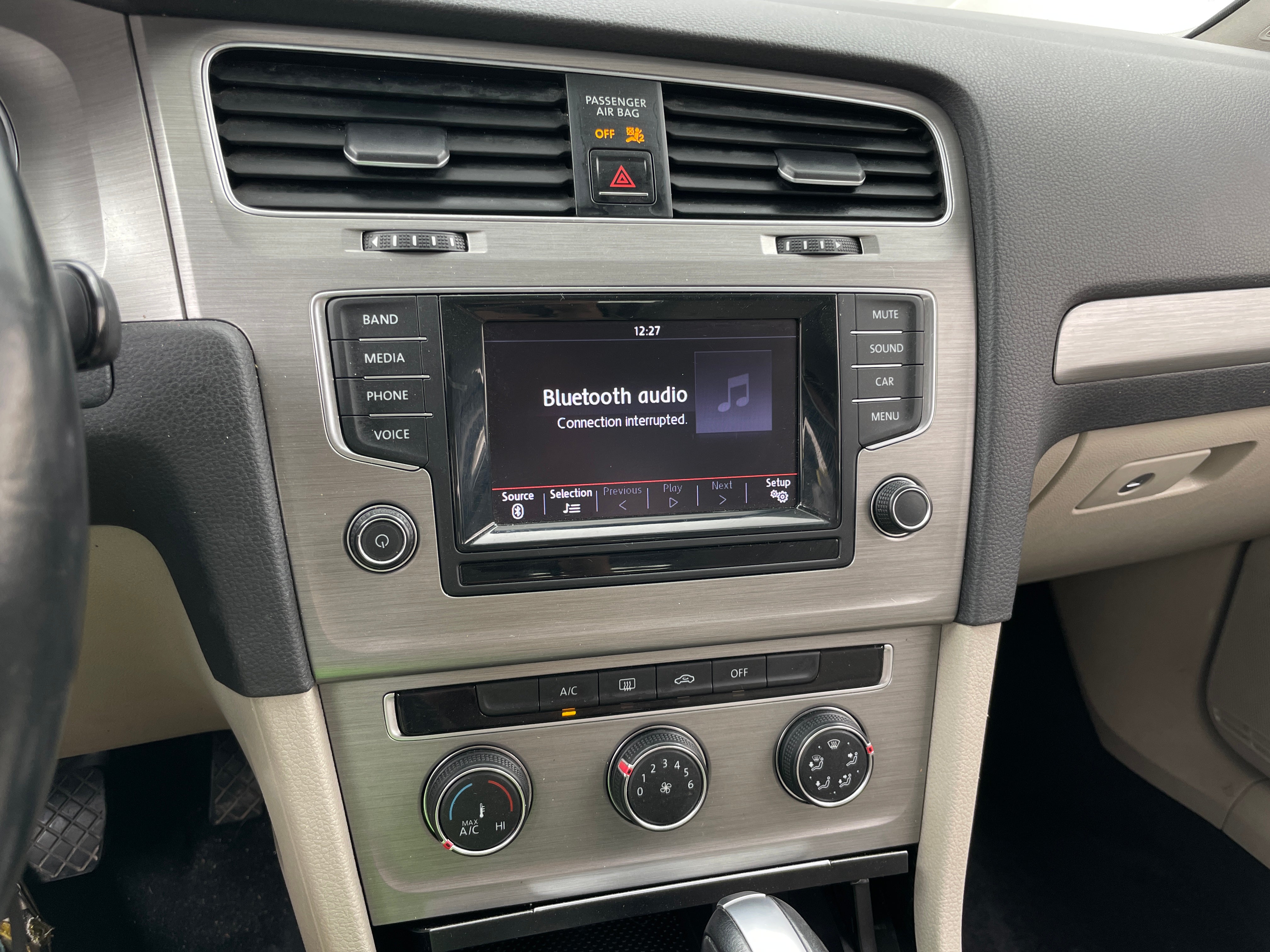 2015 Volkswagen Golf S 3
