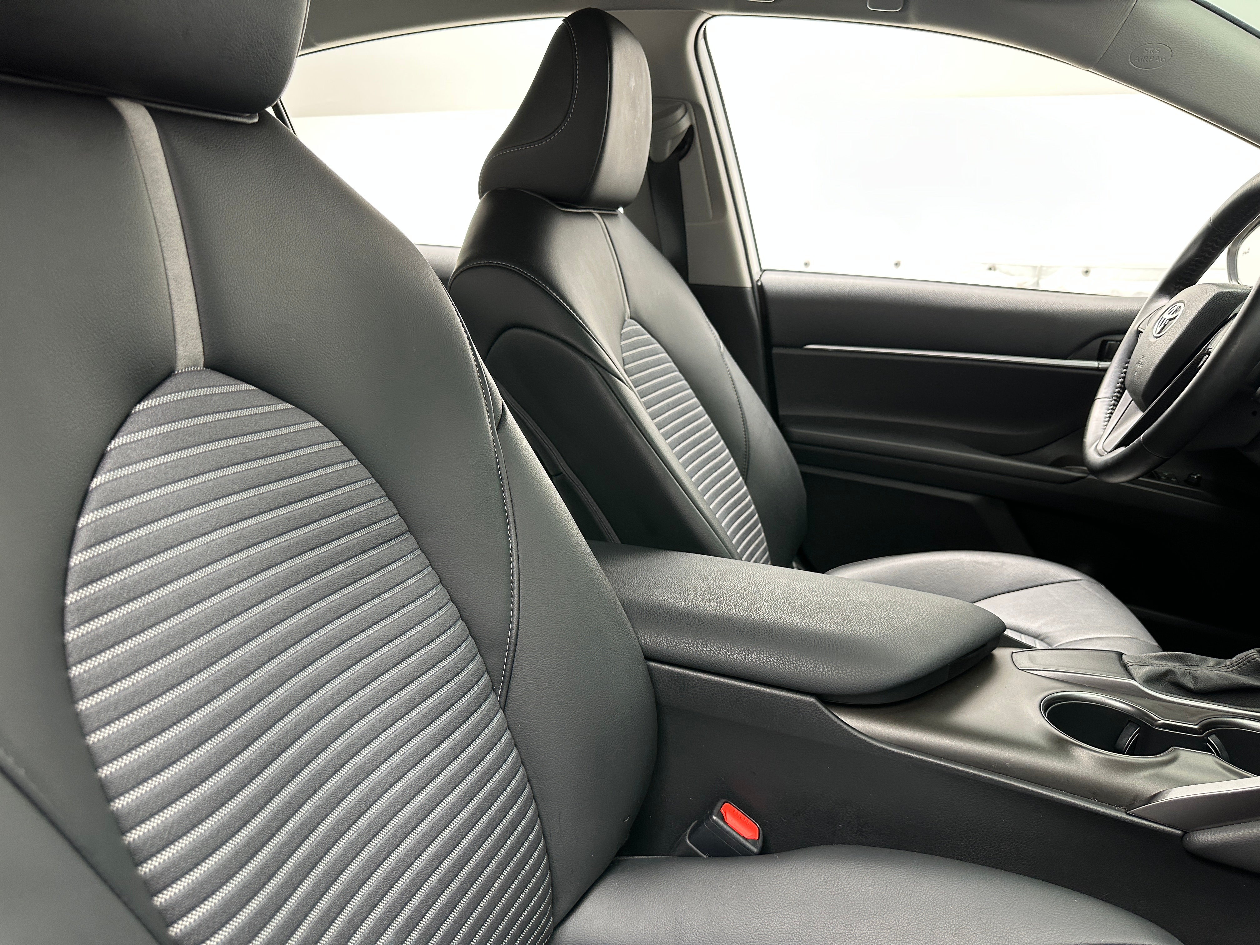 2021 Toyota Camry SE 2