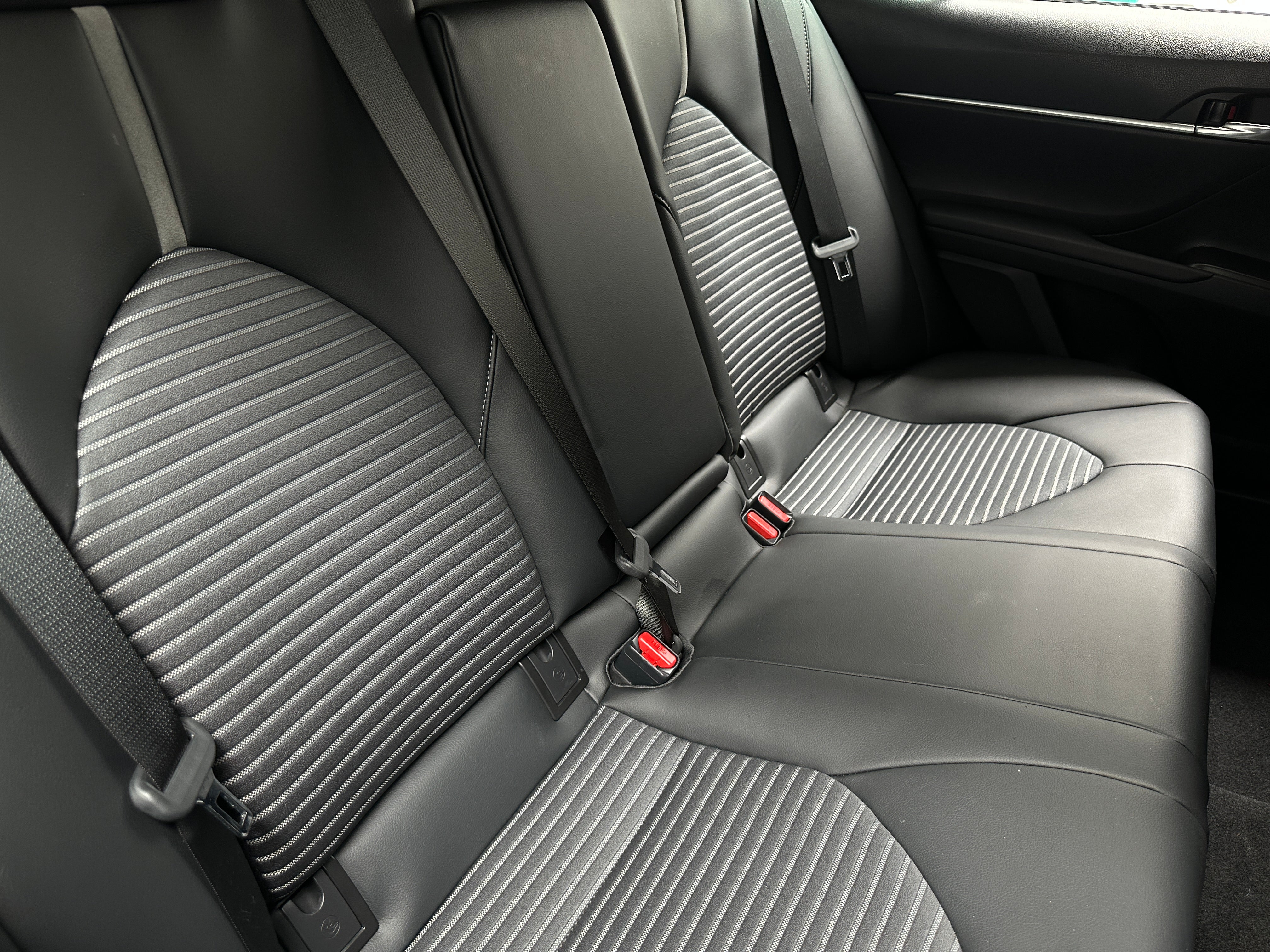 2021 Toyota Camry SE 6