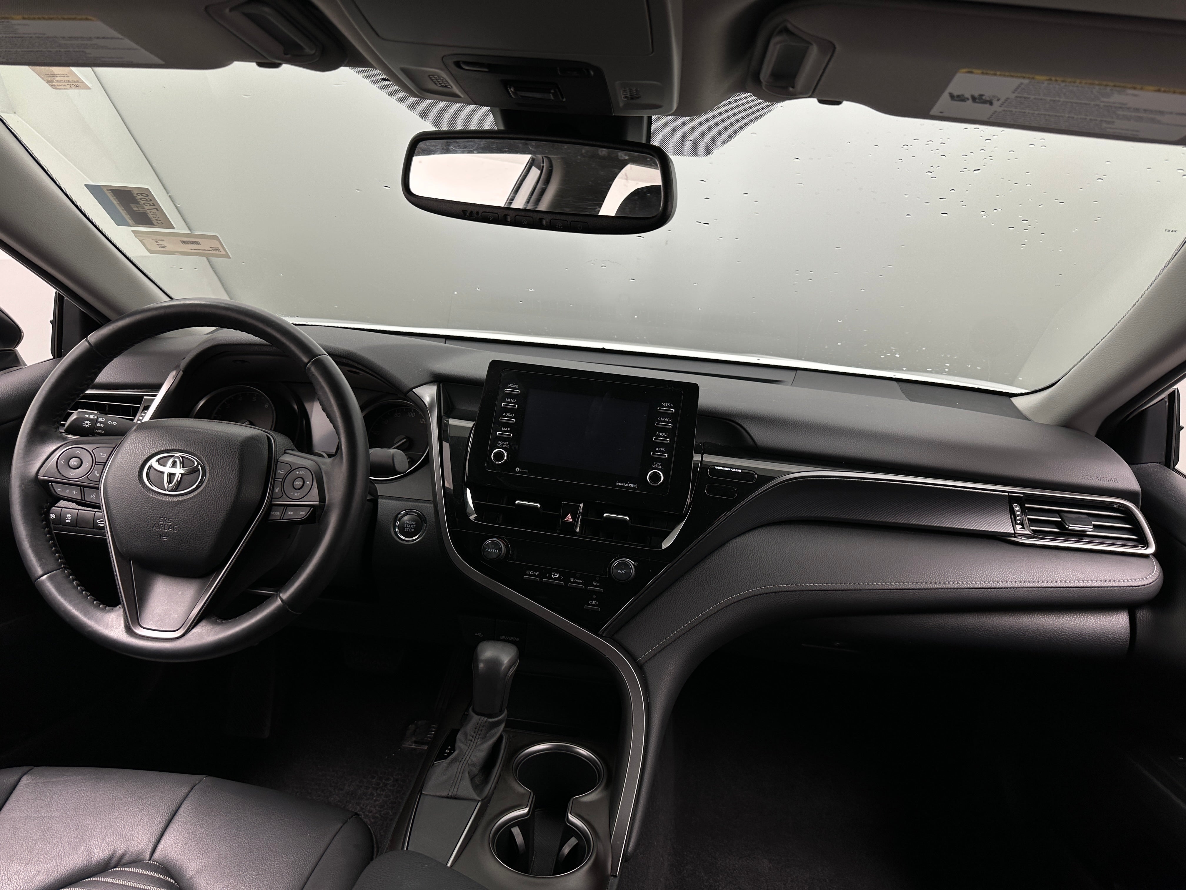 2021 Toyota Camry SE 3