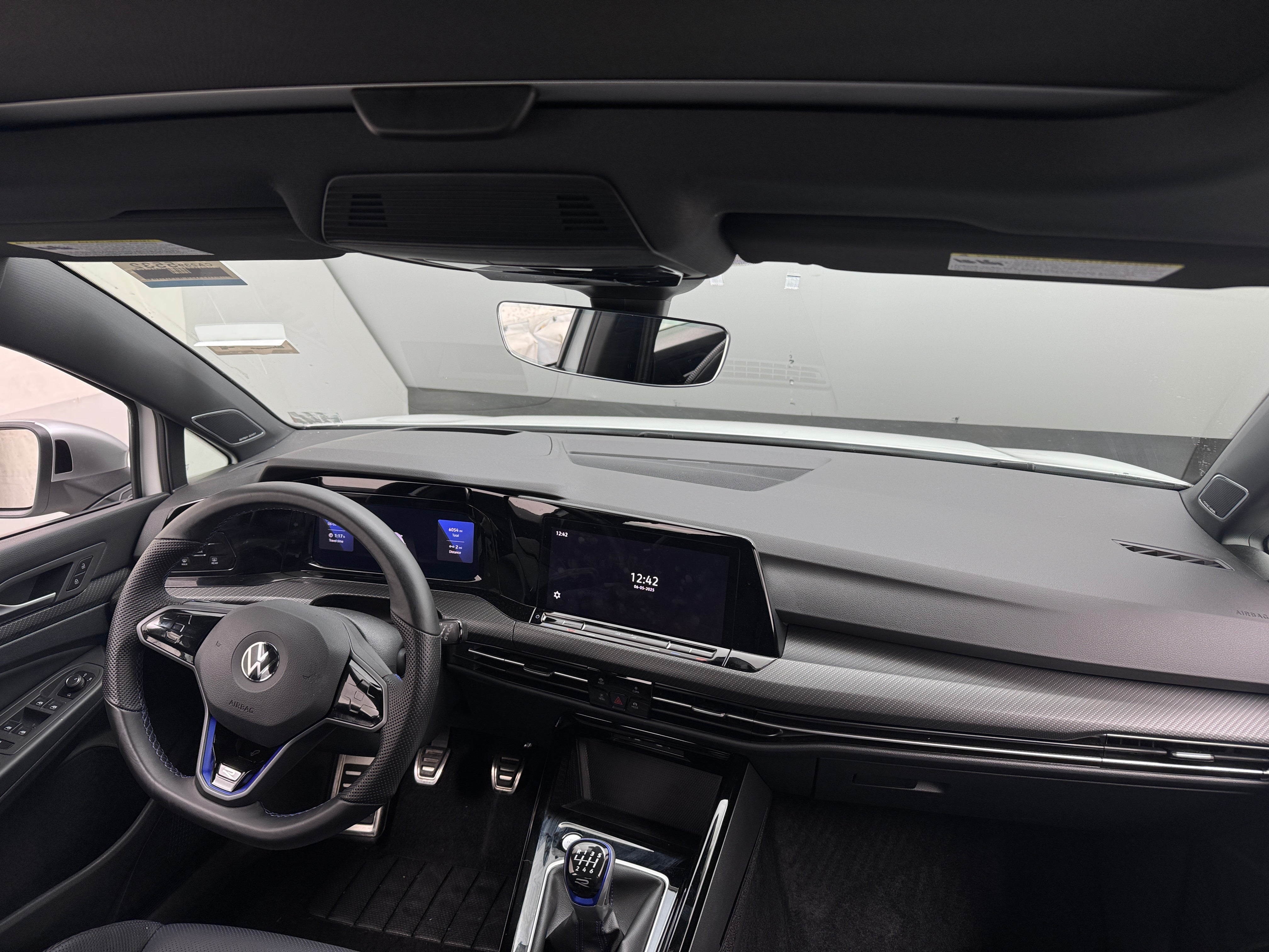 2023 Volkswagen Golf R 2