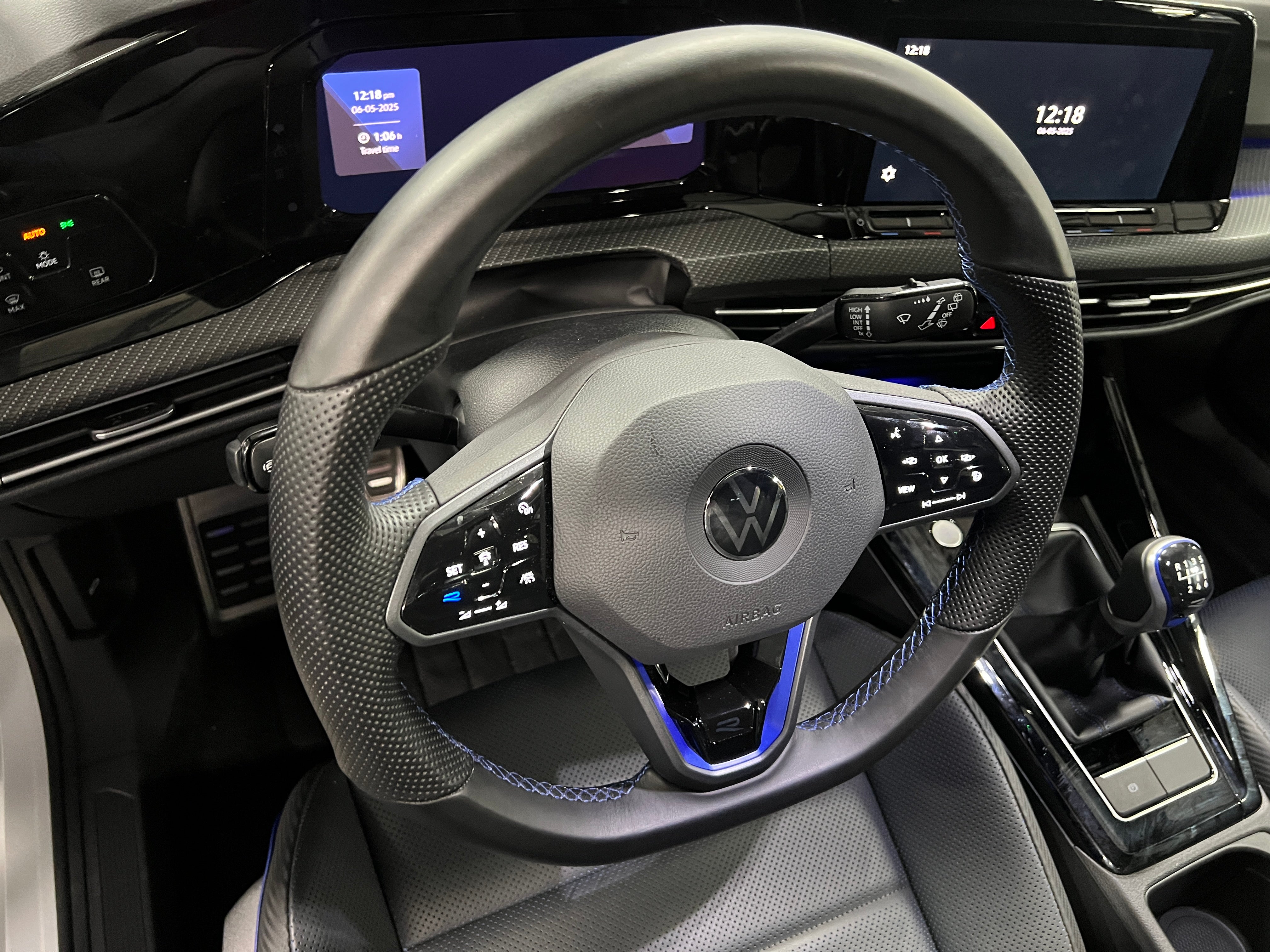 2023 Volkswagen Golf R 4