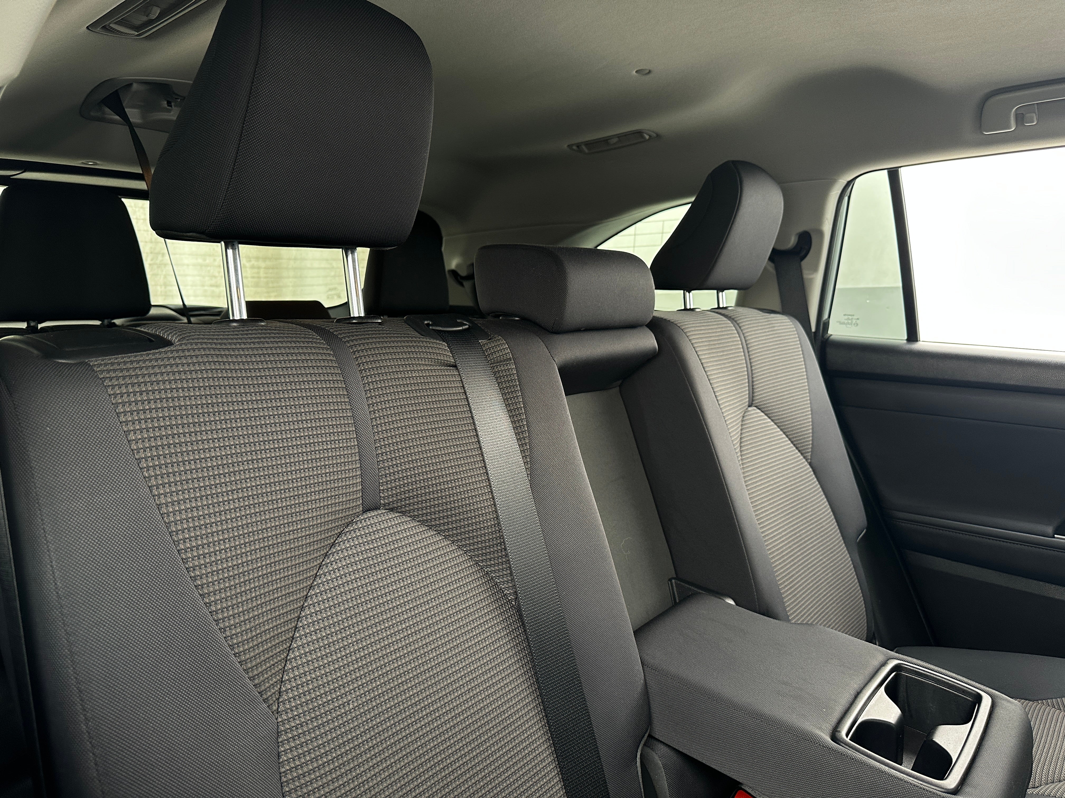 Thumbnail: 2023 Toyota Highlander - 6