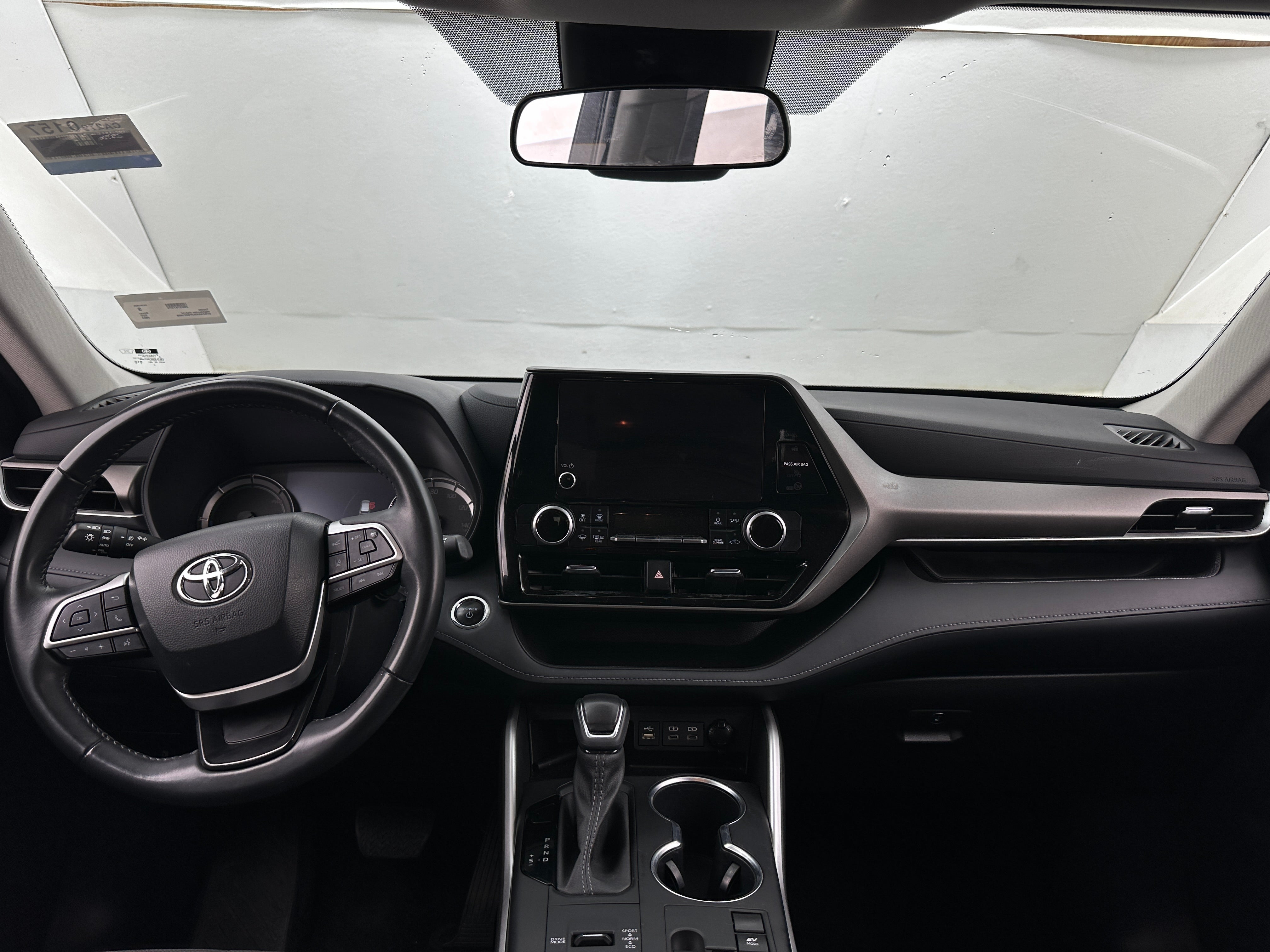 Thumbnail: 2023 Toyota Highlander - 3