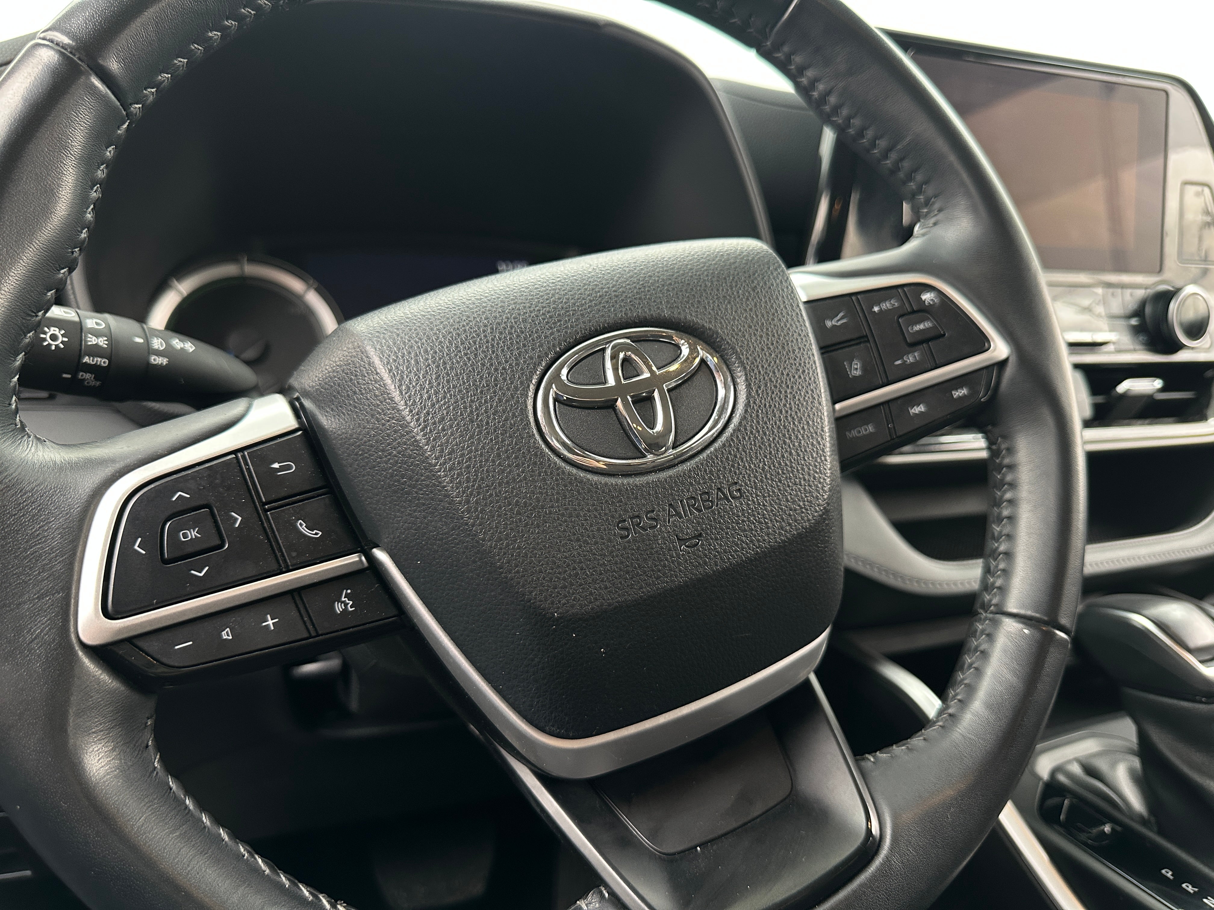 Thumbnail: 2023 Toyota Highlander - 5