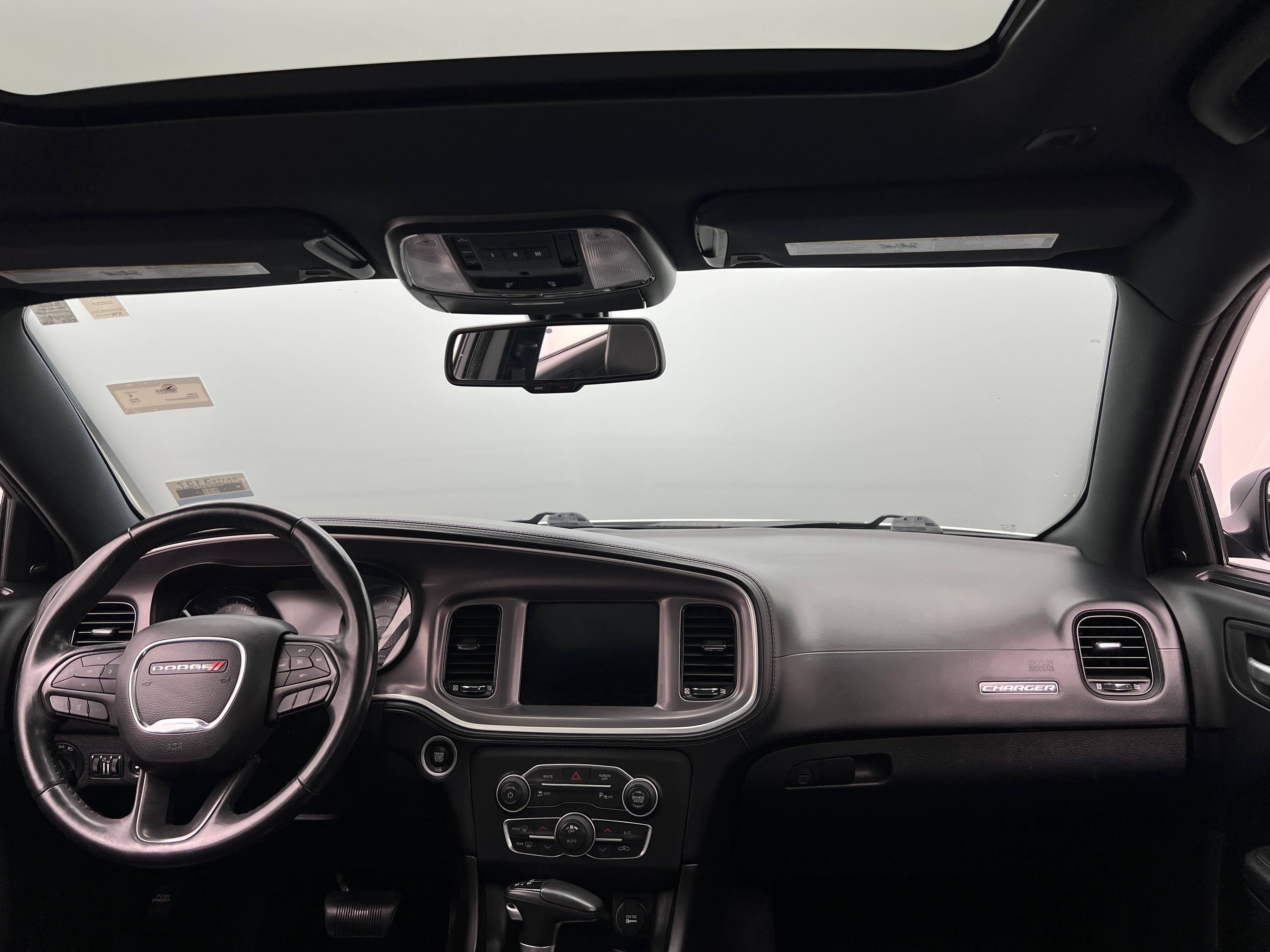 2019 Dodge Charger SXT 2