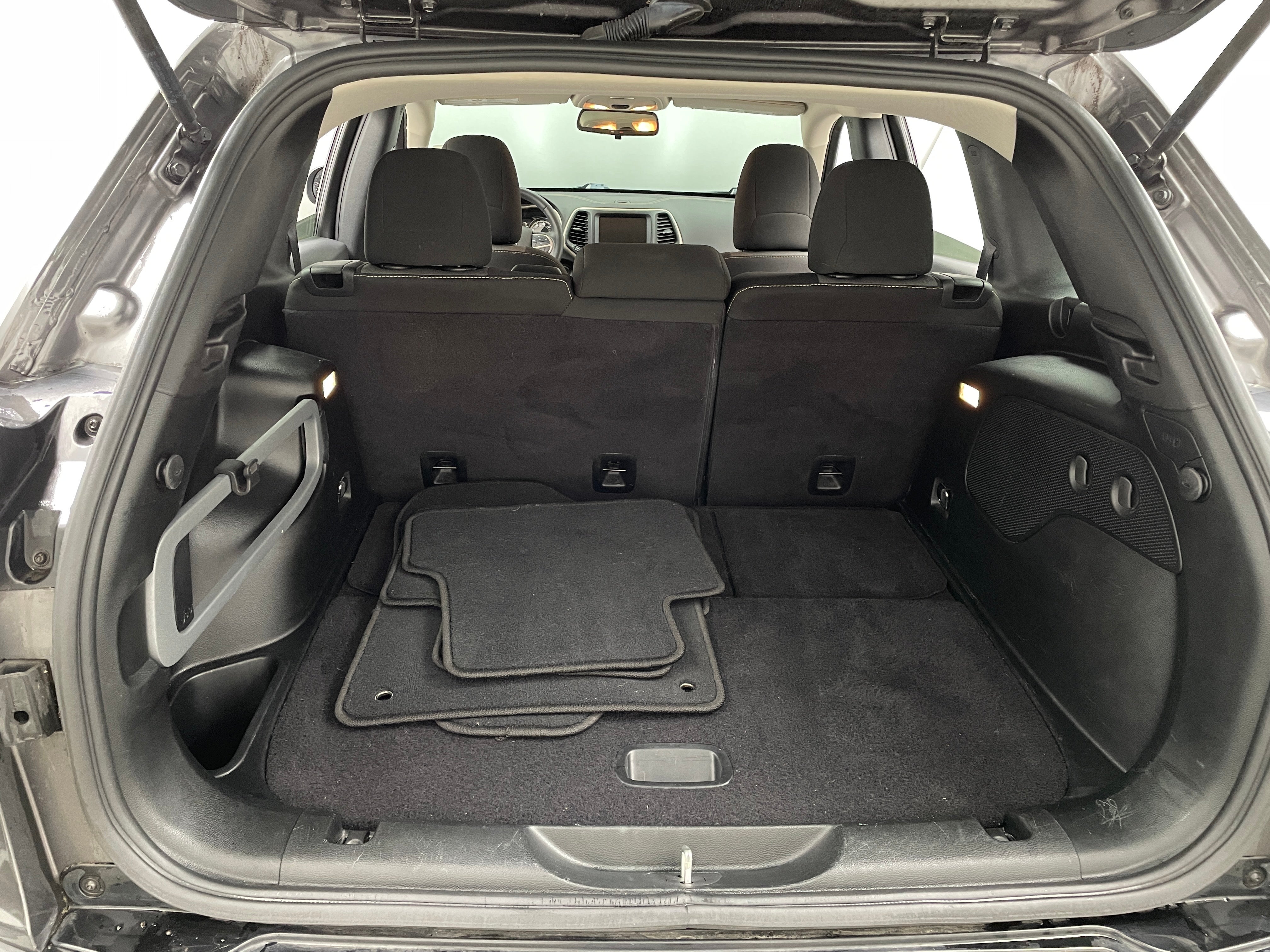 2018 Jeep Cherokee Latitude 7