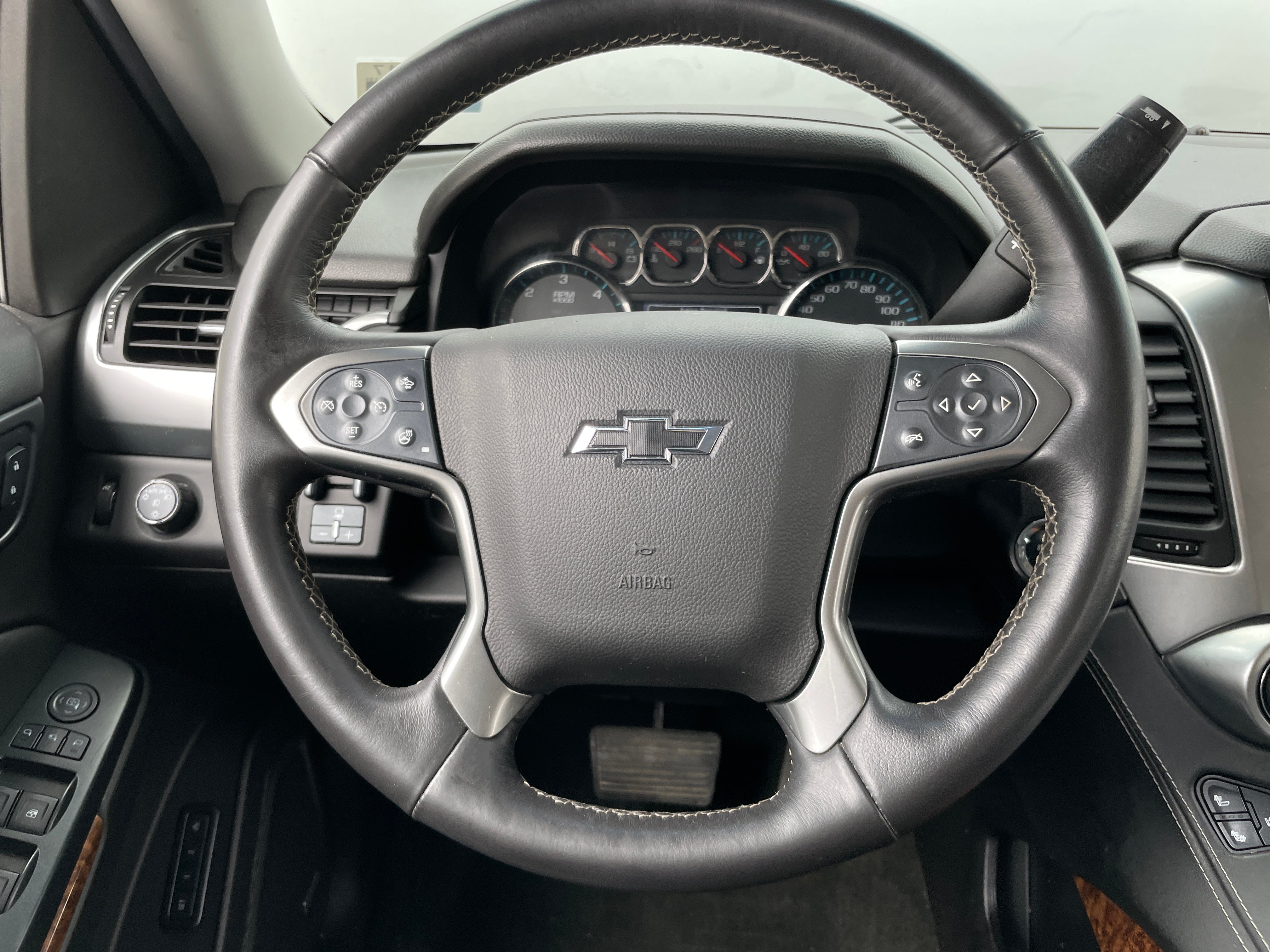 2015 Chevrolet Tahoe LTZ 4