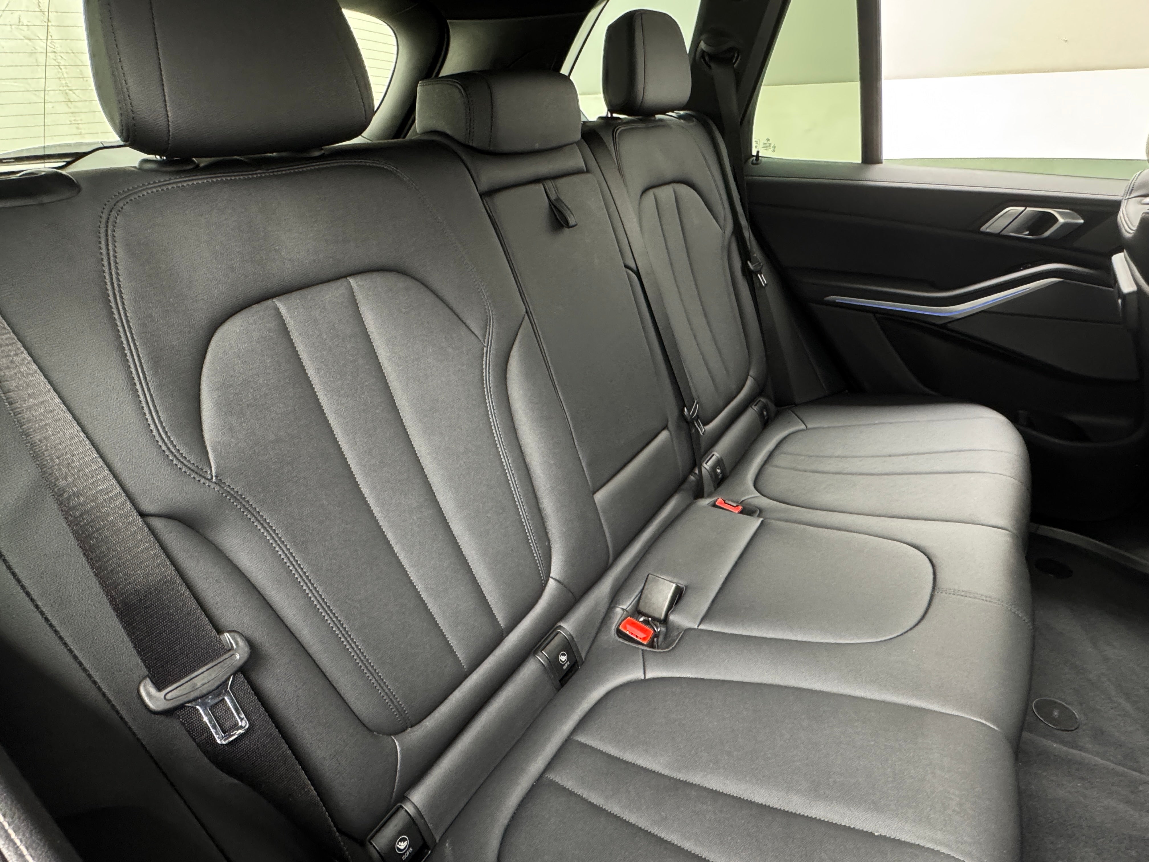 2022 BMW X5 xDrive45e 5