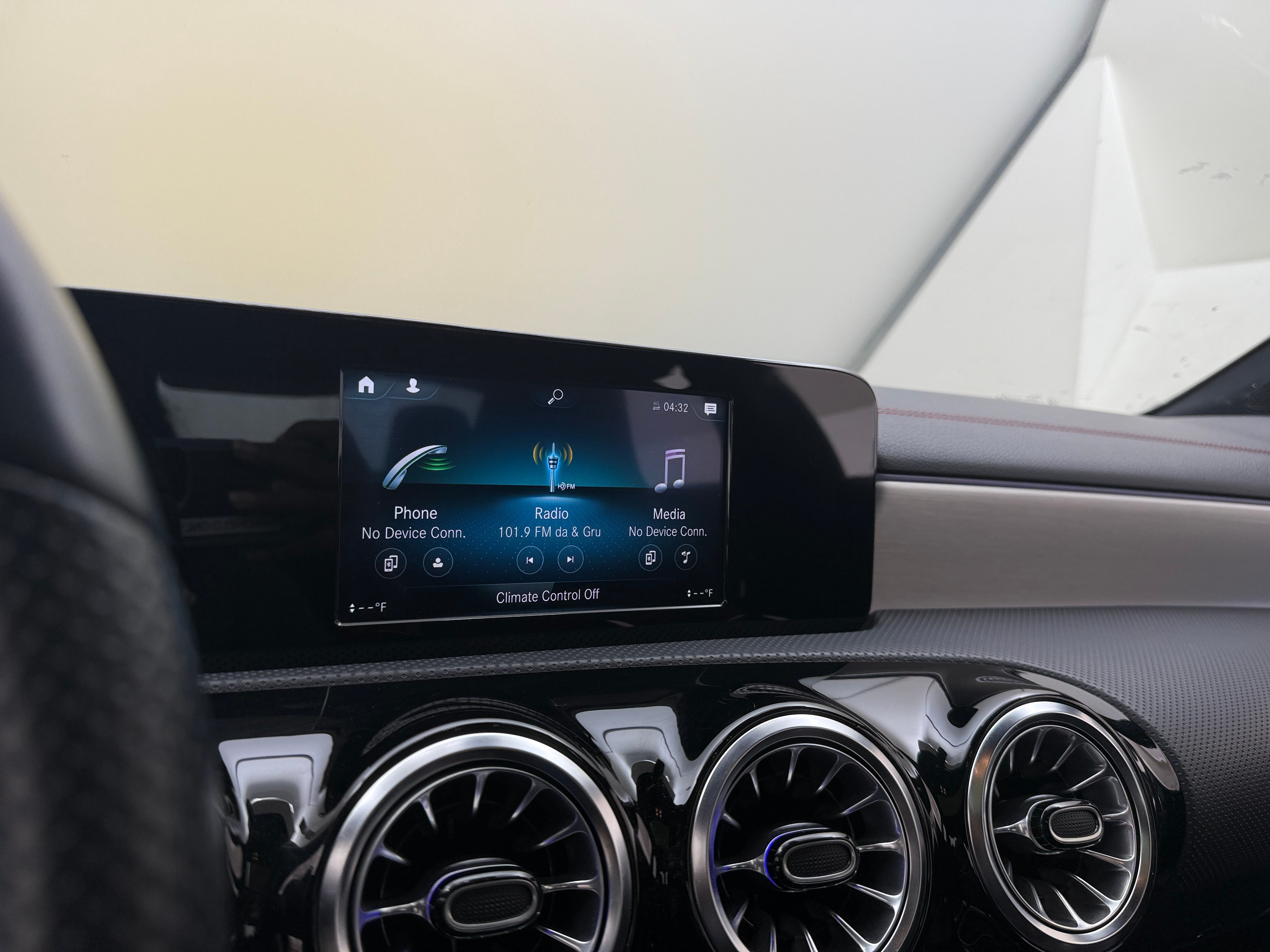 2023 Mercedes-Benz CLA 250 3