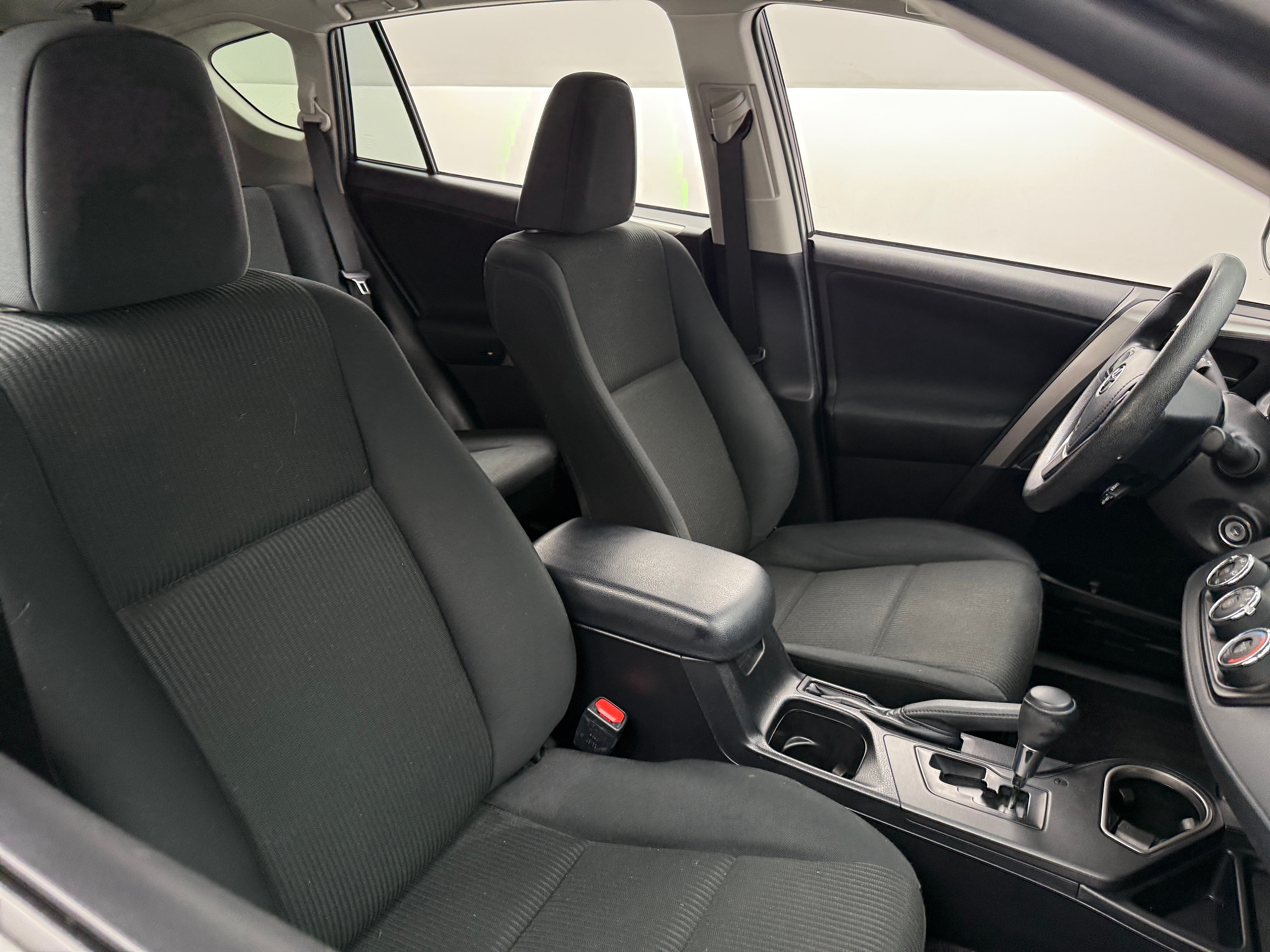2018 Toyota RAV4 LE 2