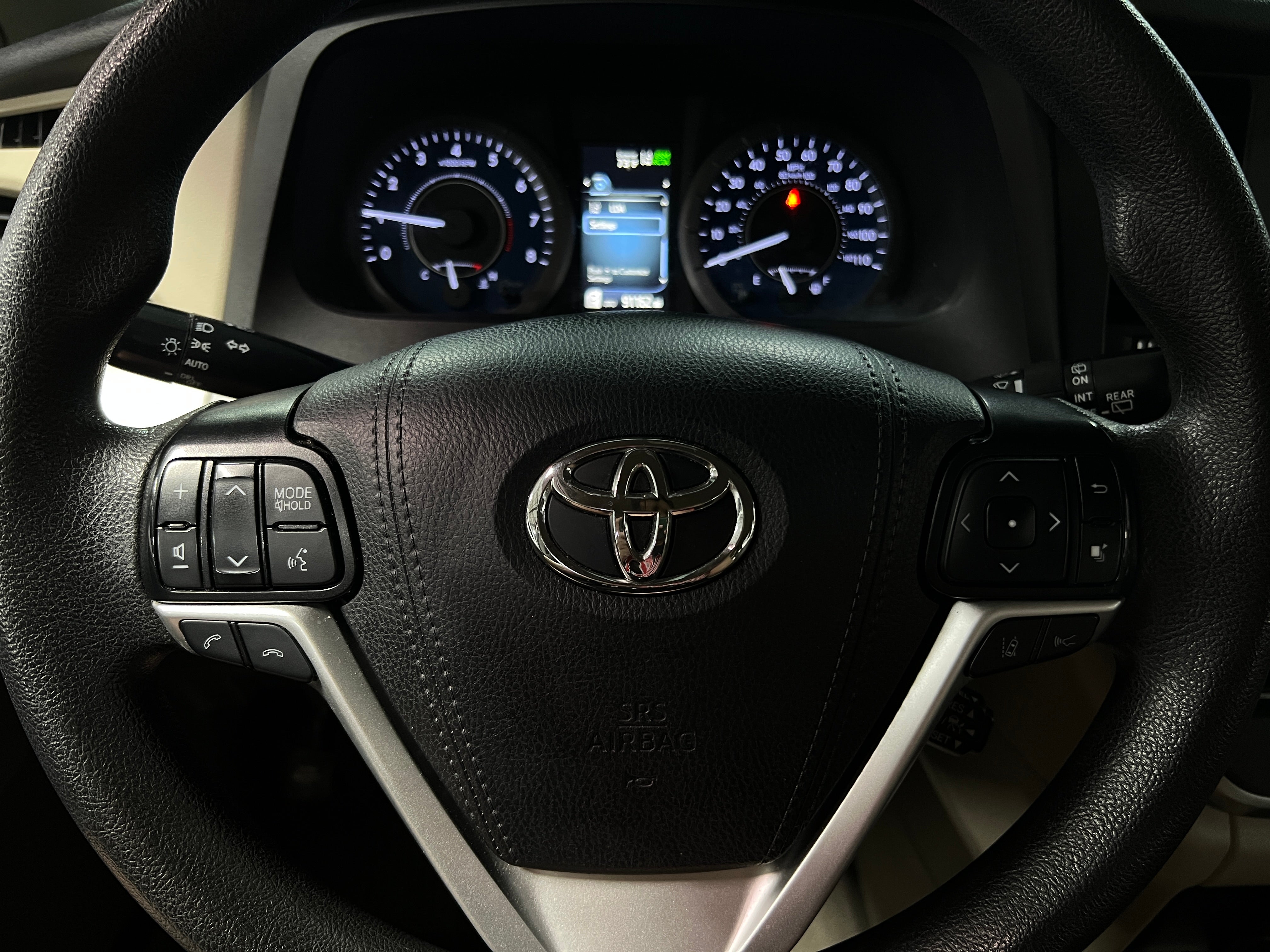 2020 Toyota Sienna LE 5