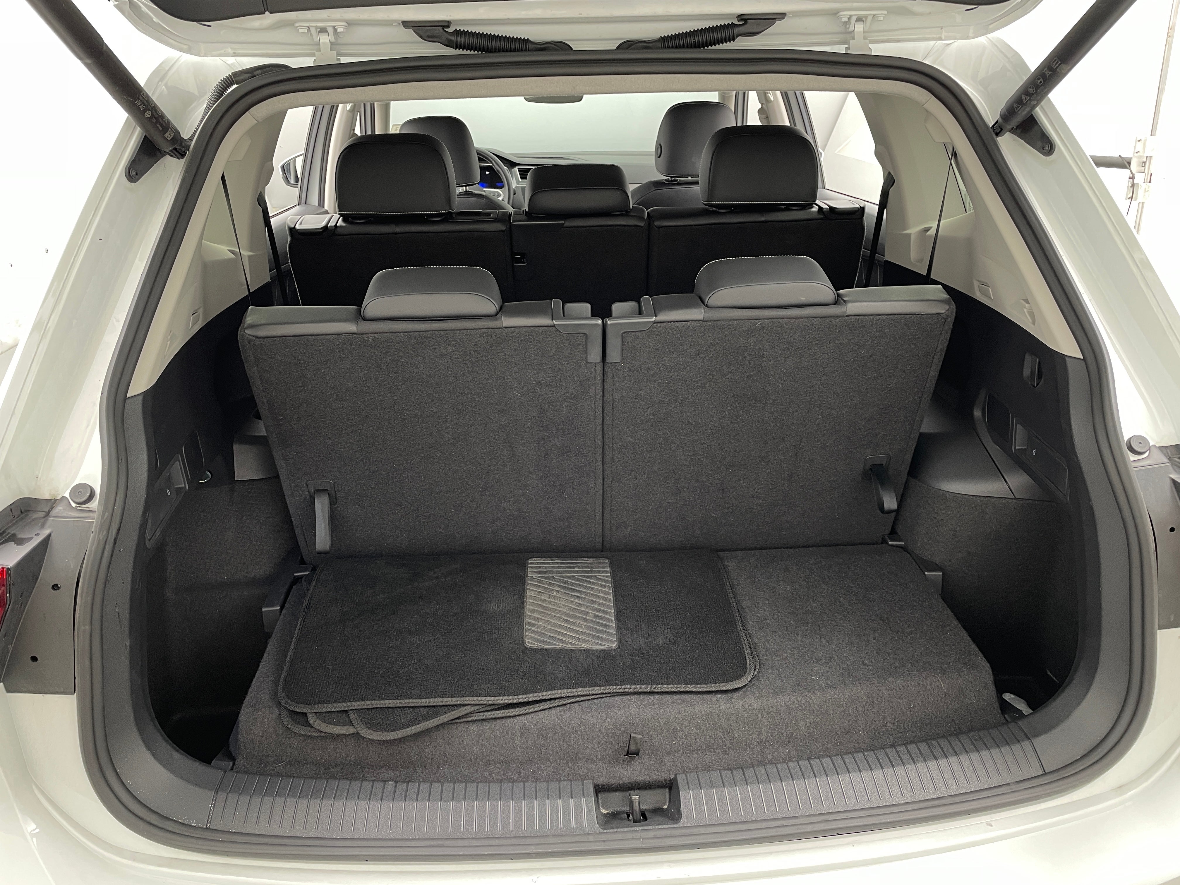 2024 Volkswagen Tiguan SE 6