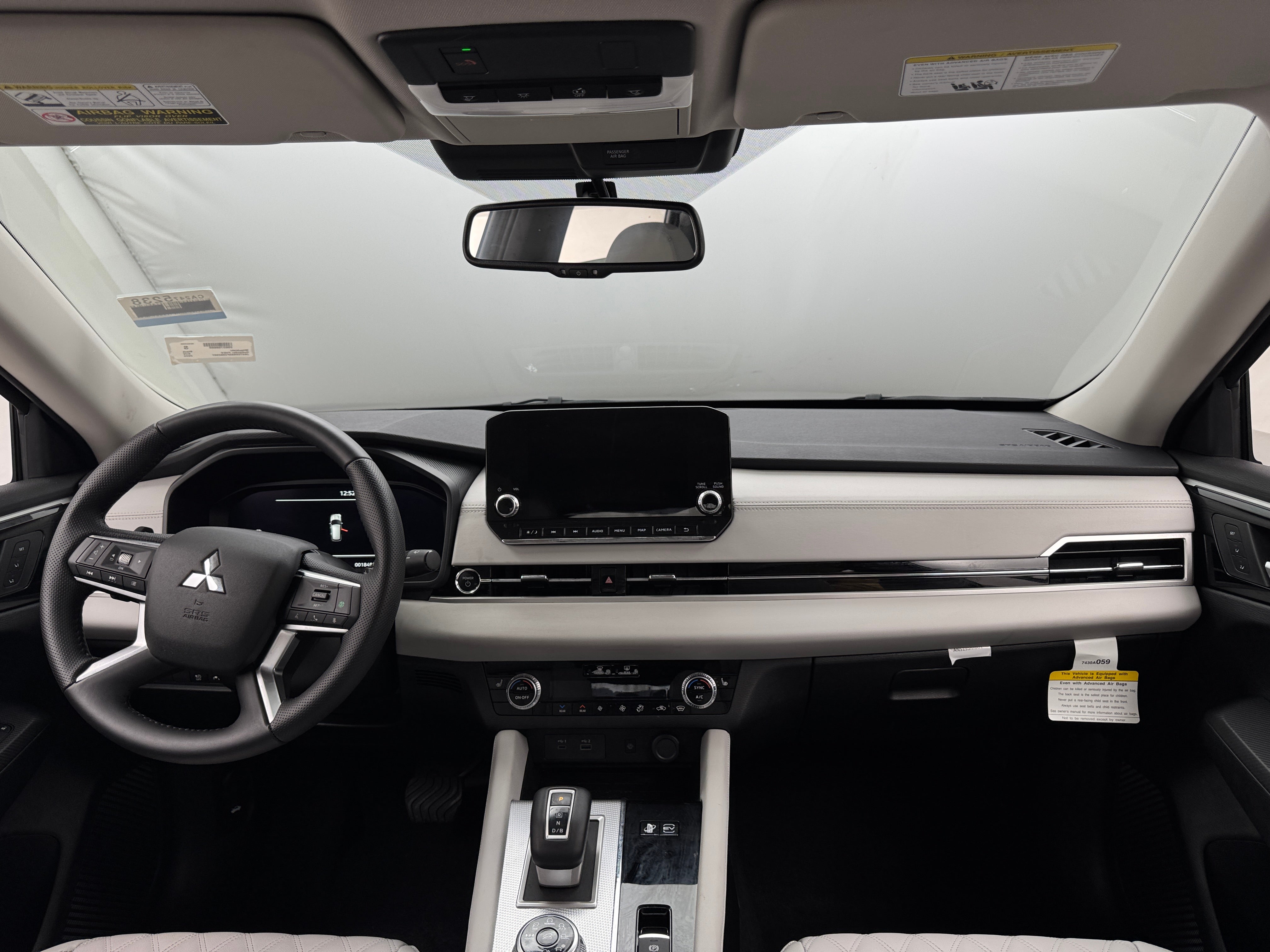 2023 Mitsubishi Outlander SEL 2