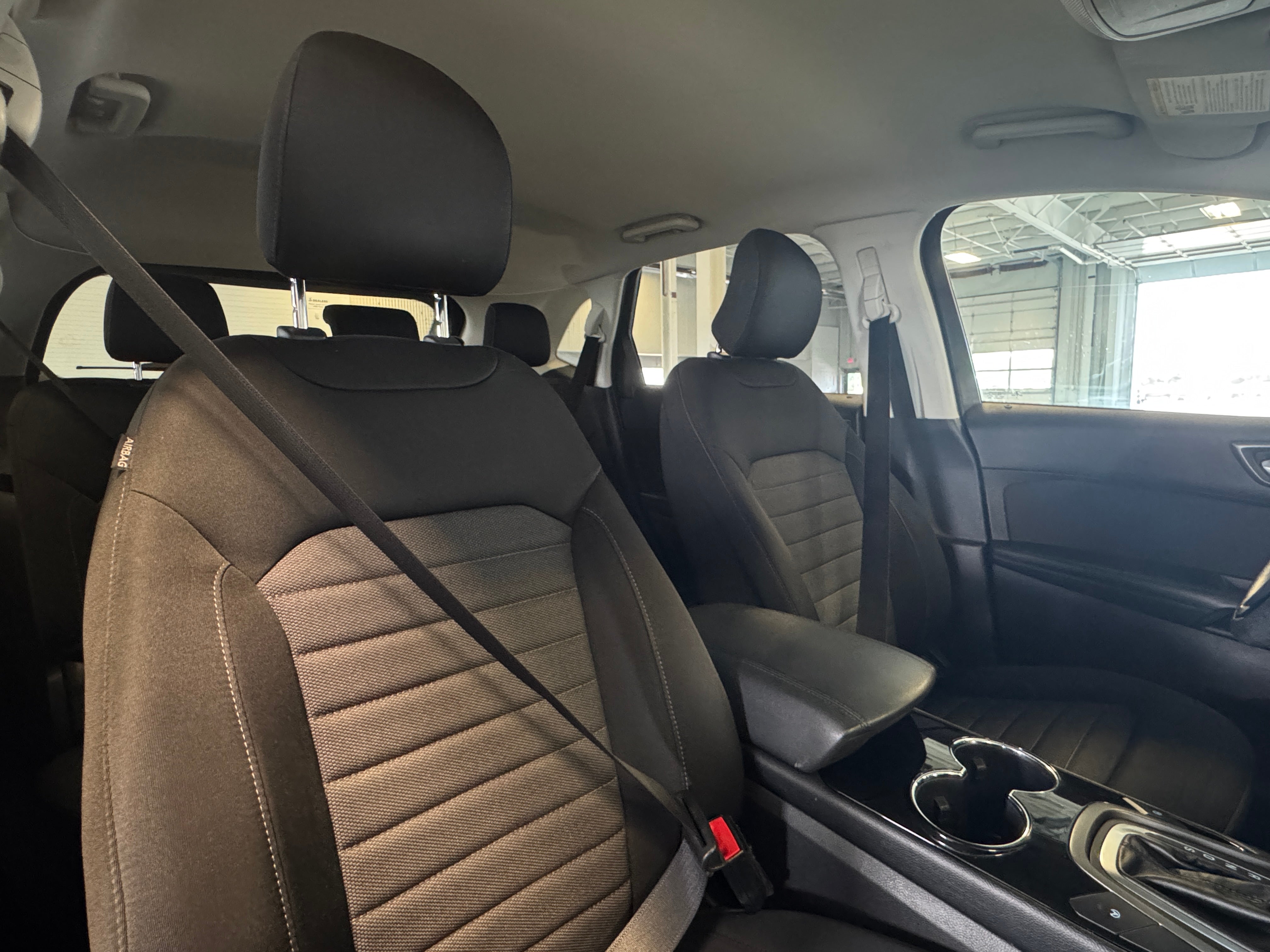 2016 Ford Edge SE 2