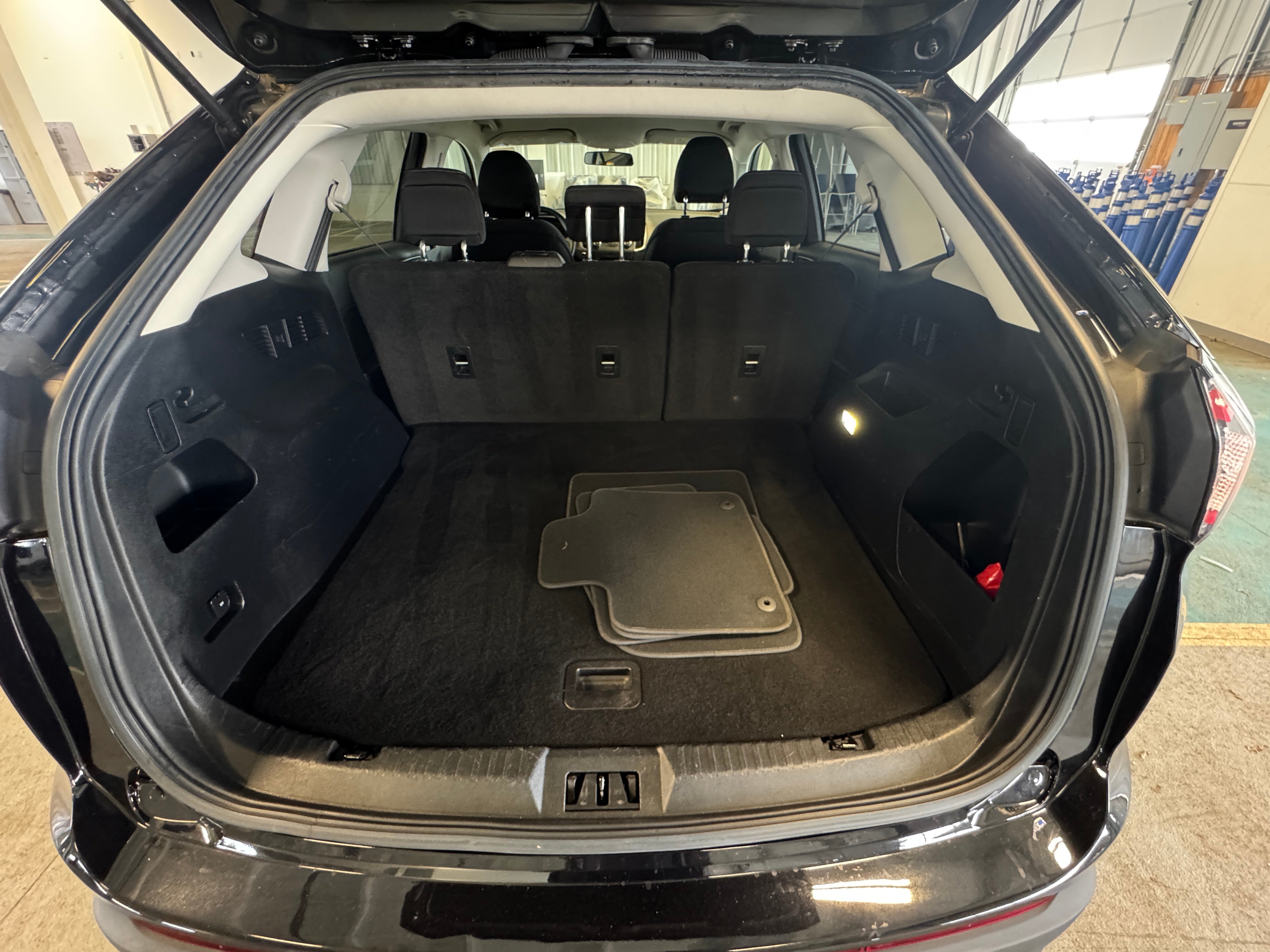 2016 Ford Edge SE 7