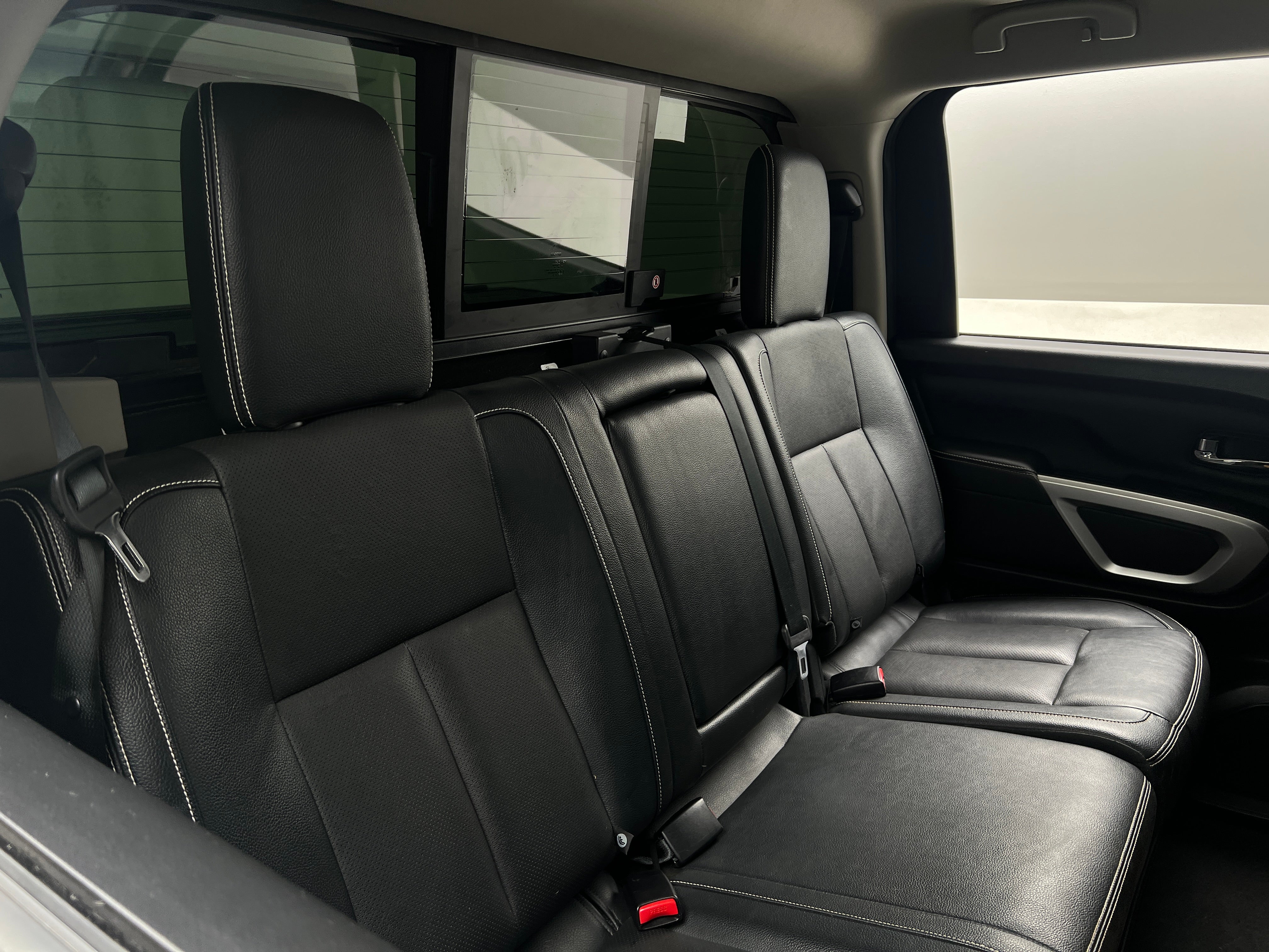 2018 Nissan Titan PRO-4X 5