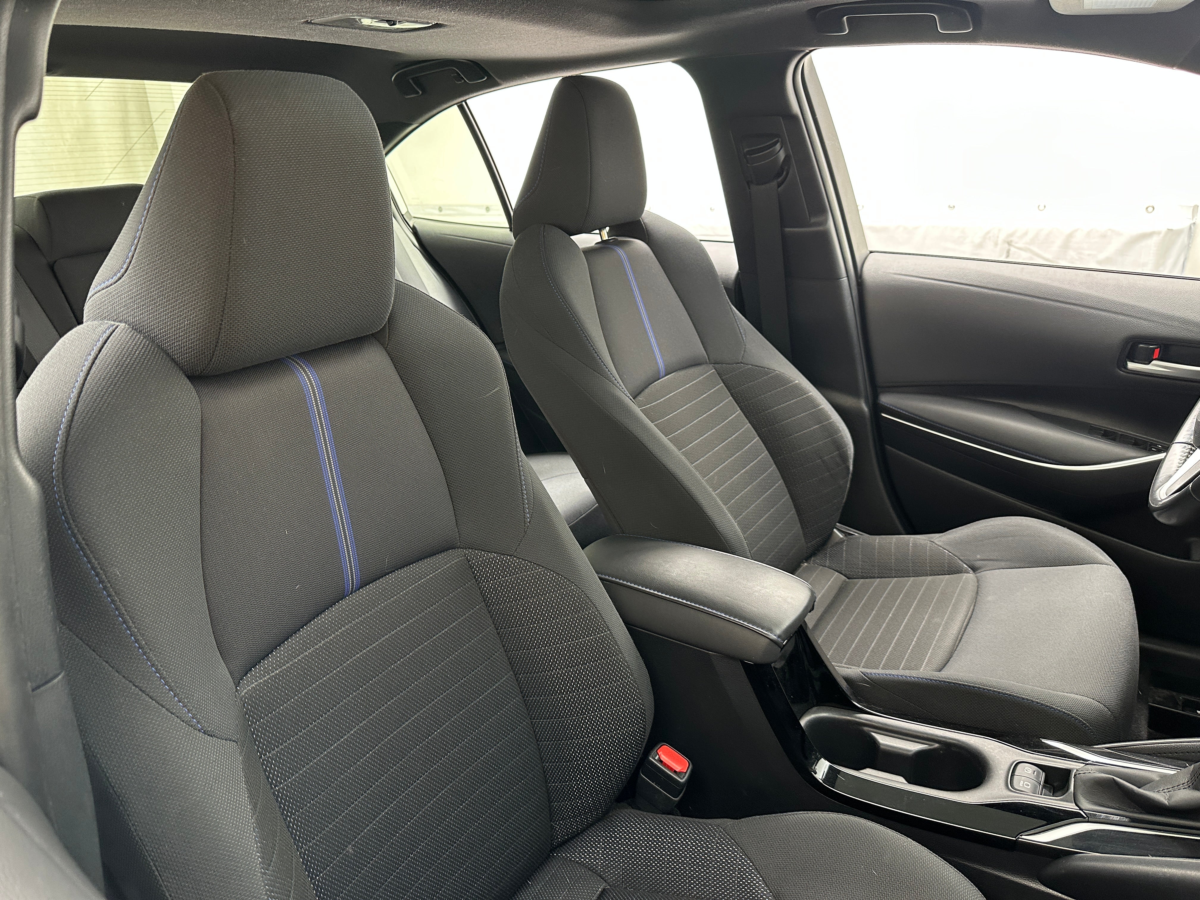2020 Toyota Corolla SE 2