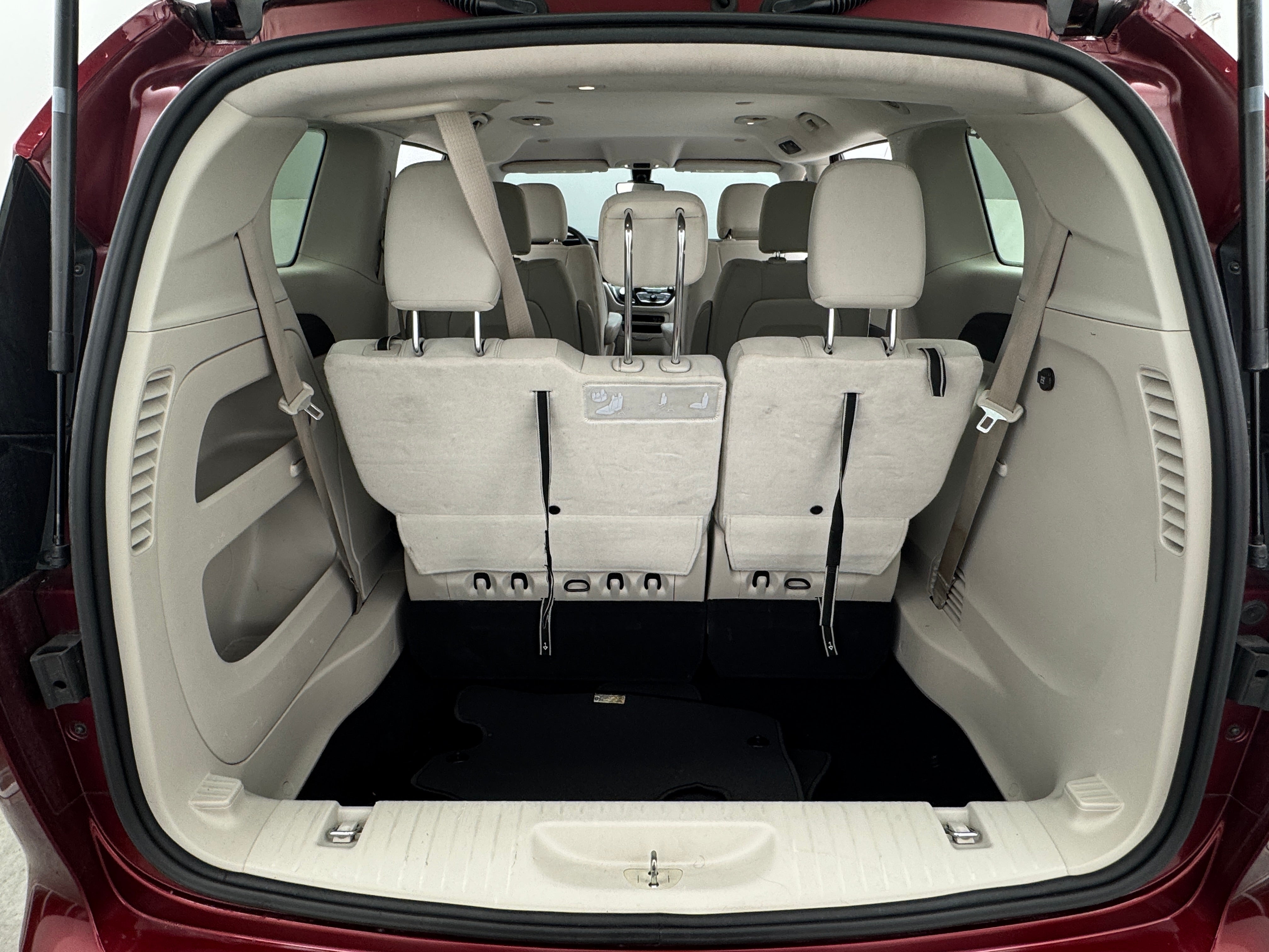 Thumbnail: 2017 Chrysler Pacifica - 7