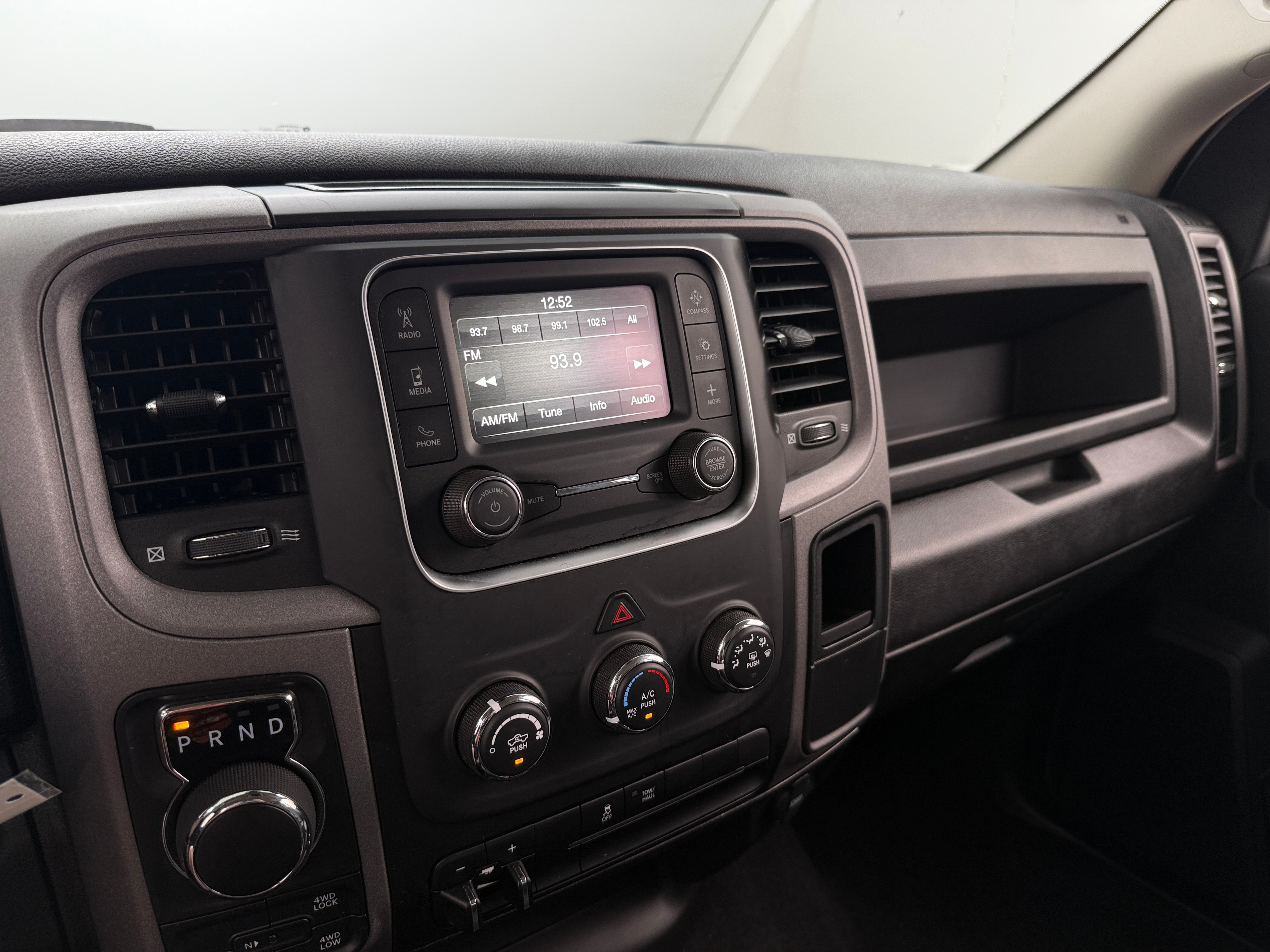 2024 RAM 1500 Classic Tradesman 4