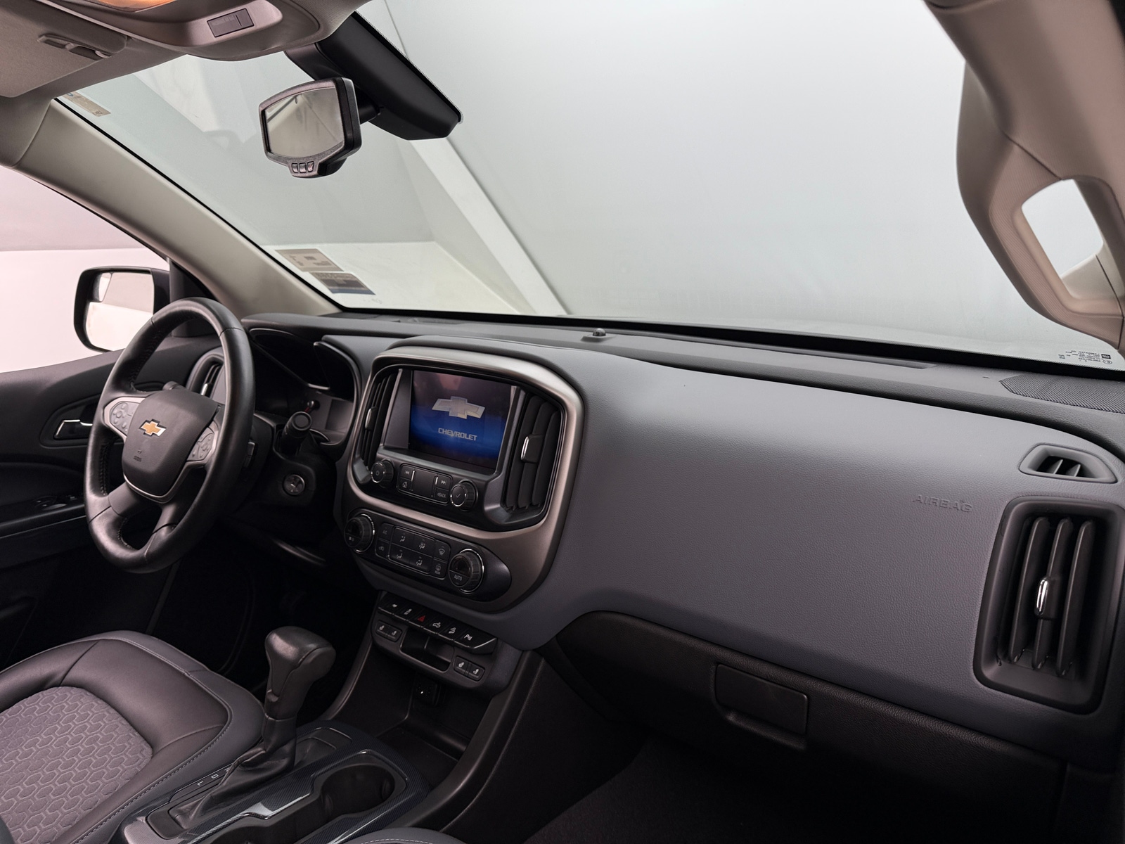 Thumbnail: 2019 Chevrolet Colorado - 3