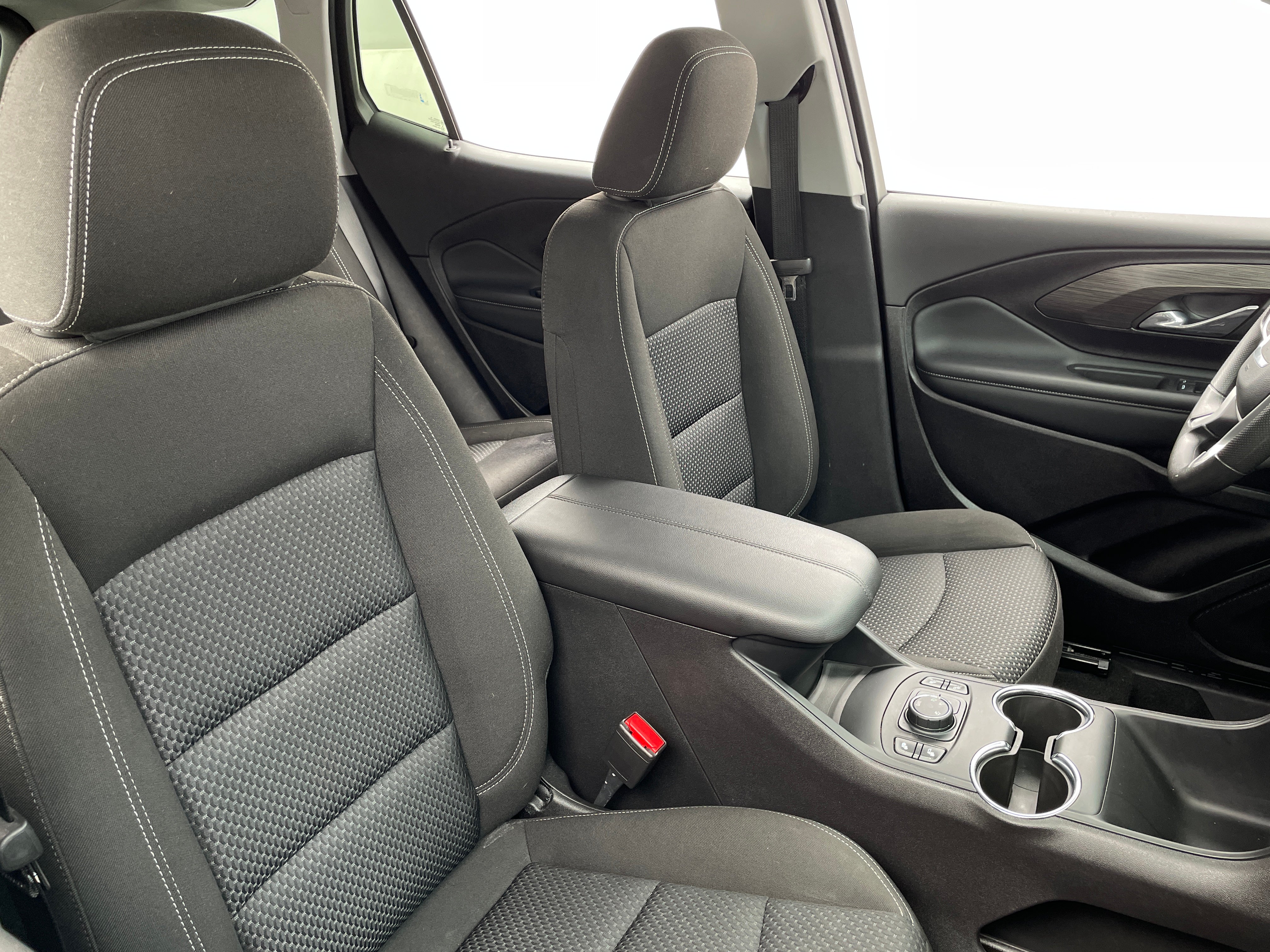 2024 GMC Terrain SLE 2