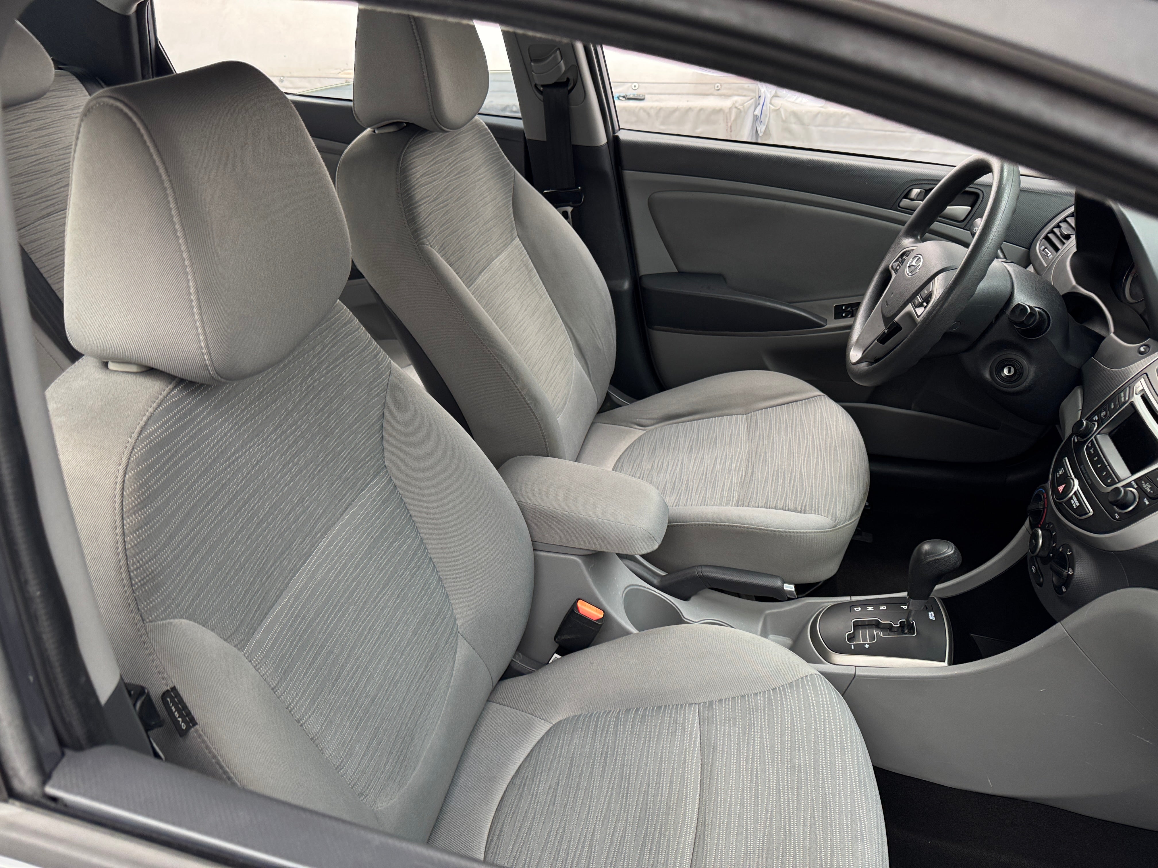 2015 Hyundai Accent GLS 2