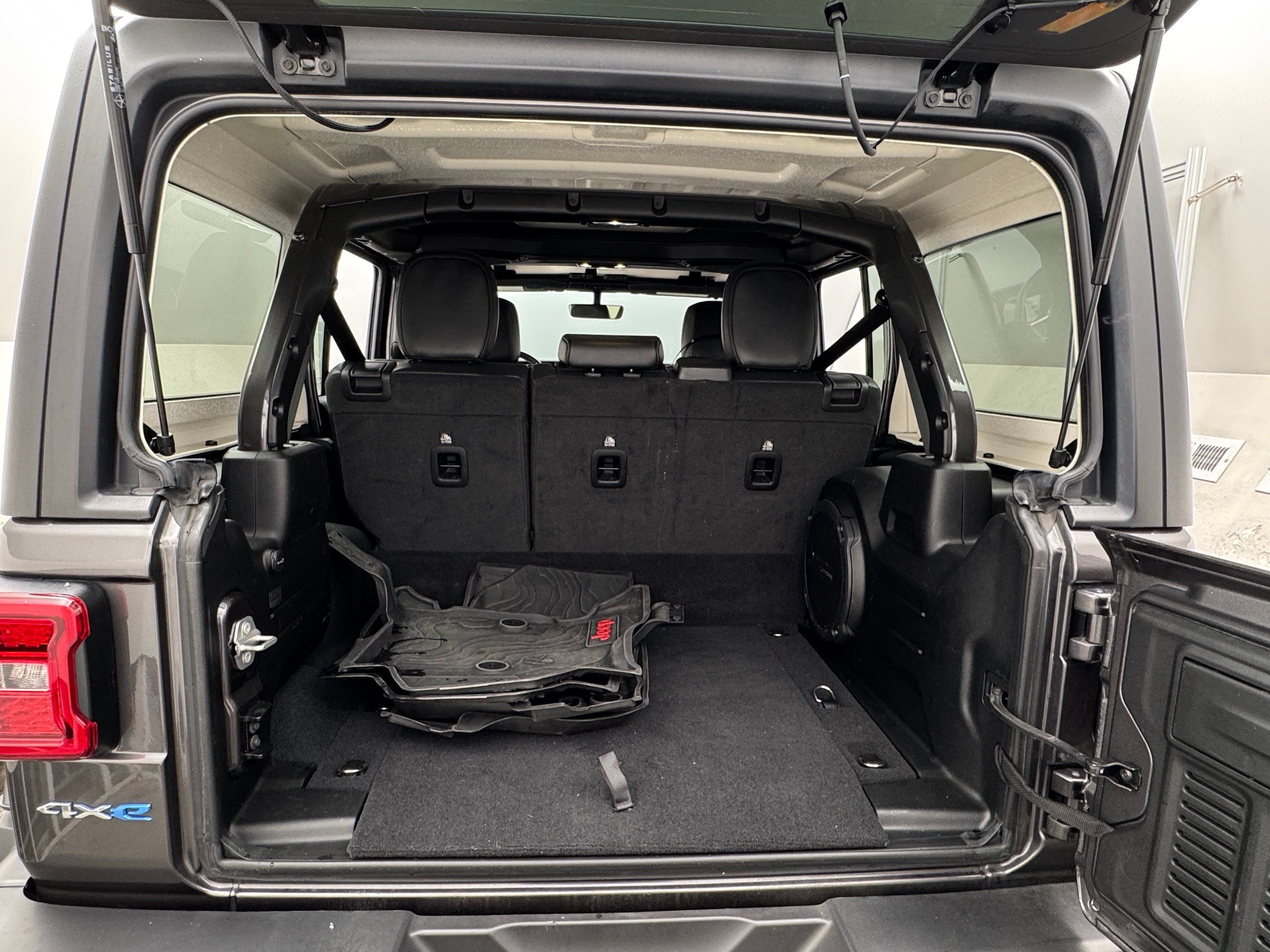2022 Jeep Wrangler Unlimited Sahara 4xe 6