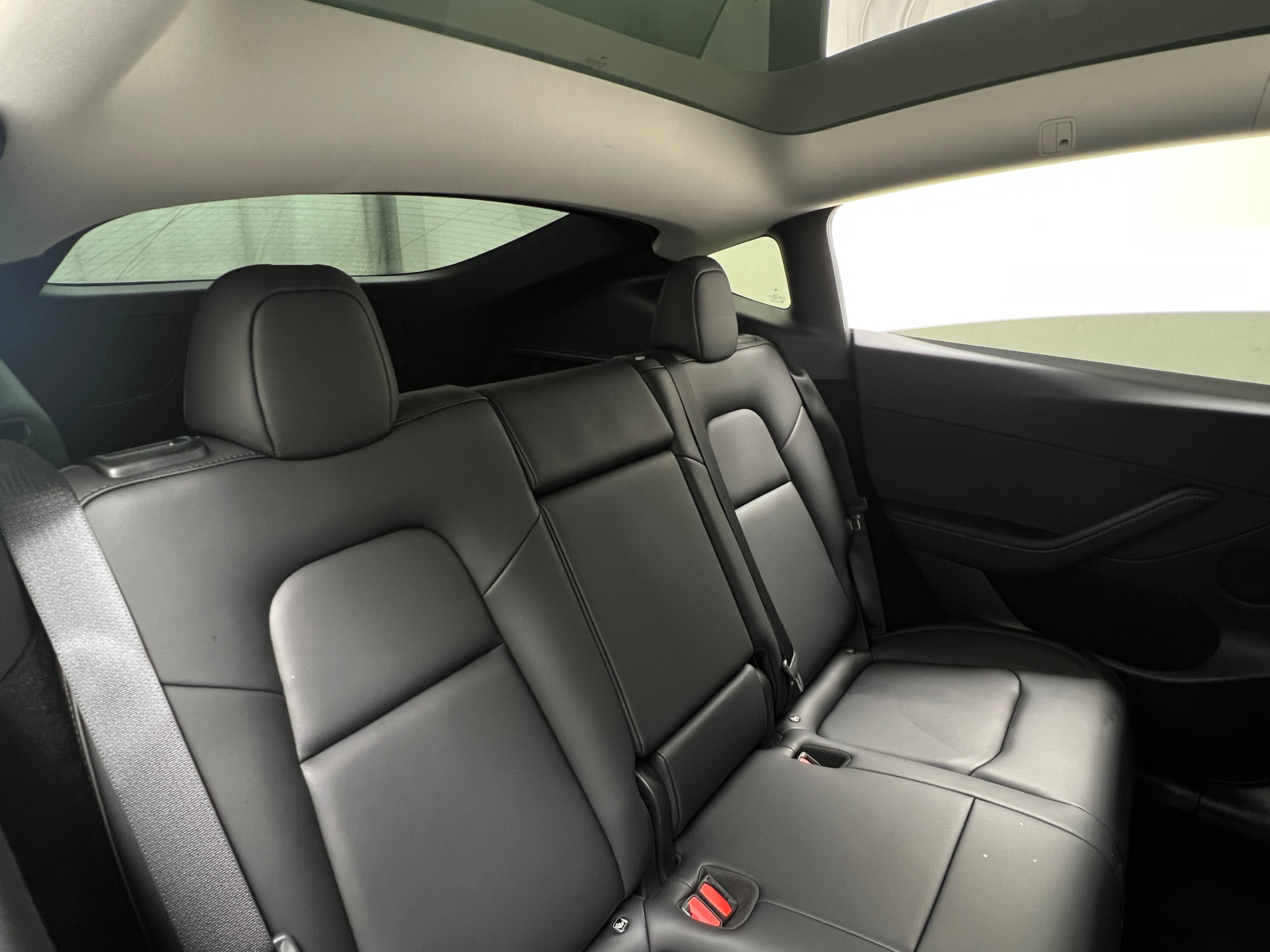 2024 Tesla Model Y Standard Range 5