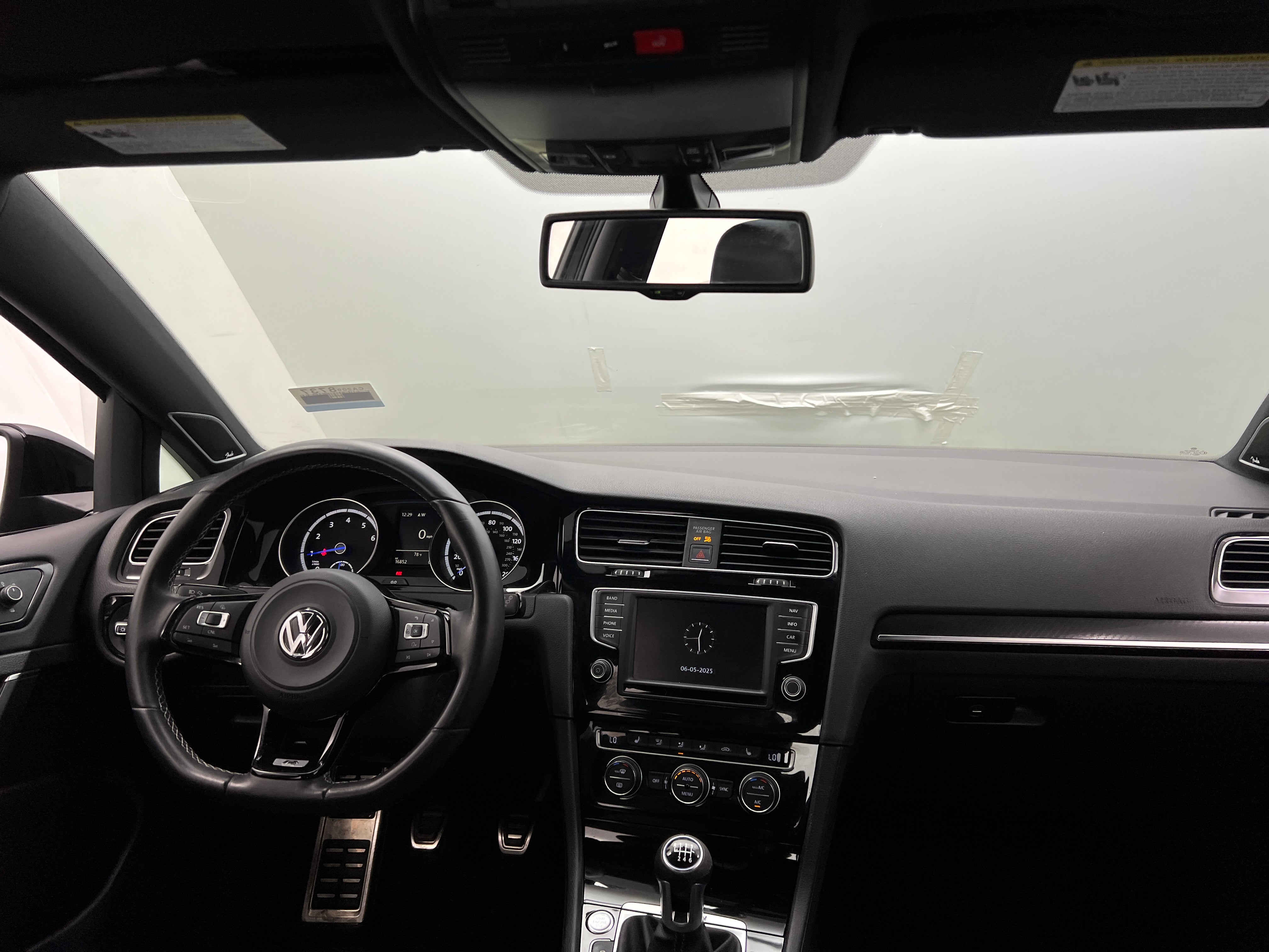 2016 Volkswagen Golf R 2