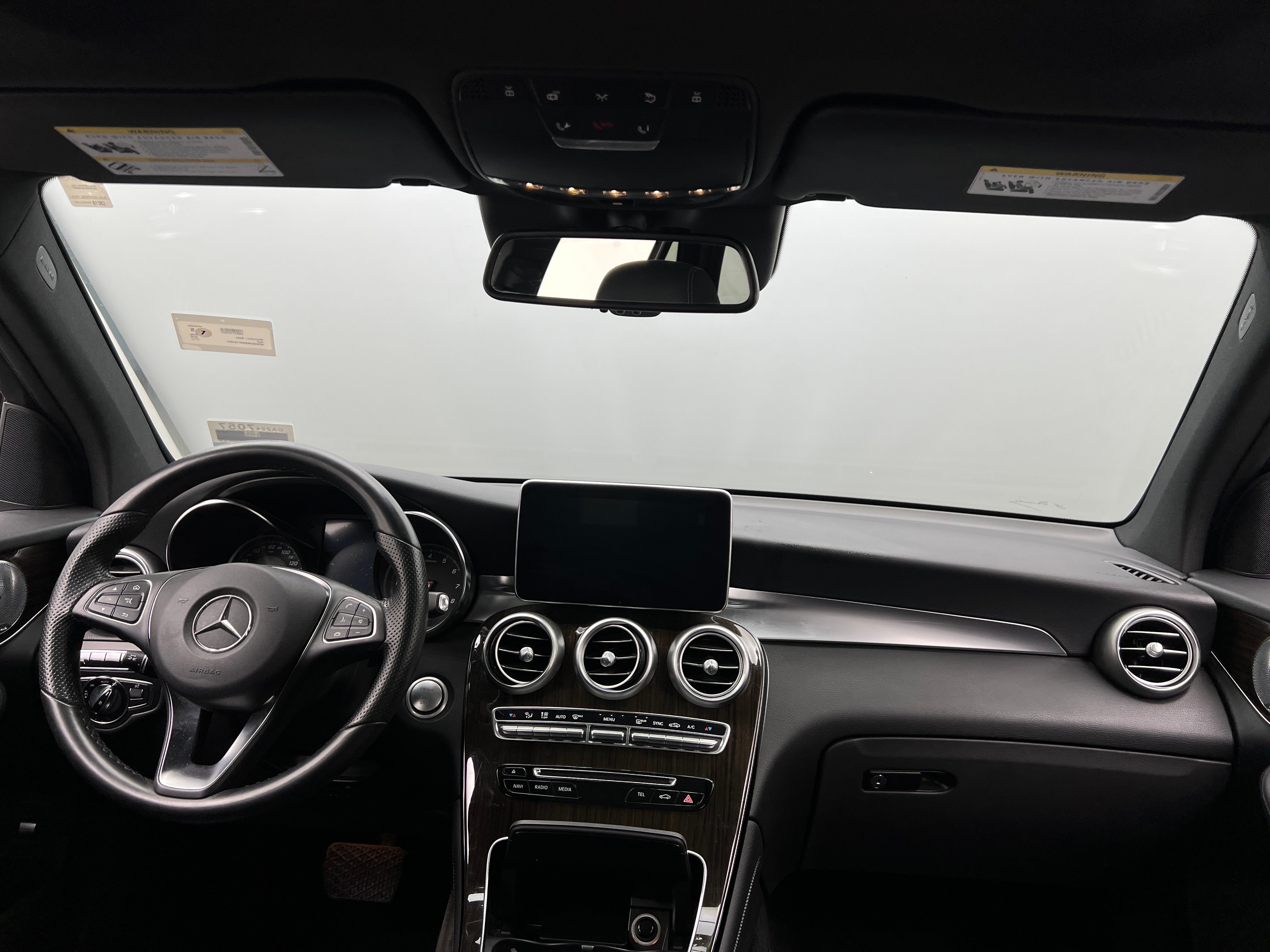2017 Mercedes-Benz GLC 300 2