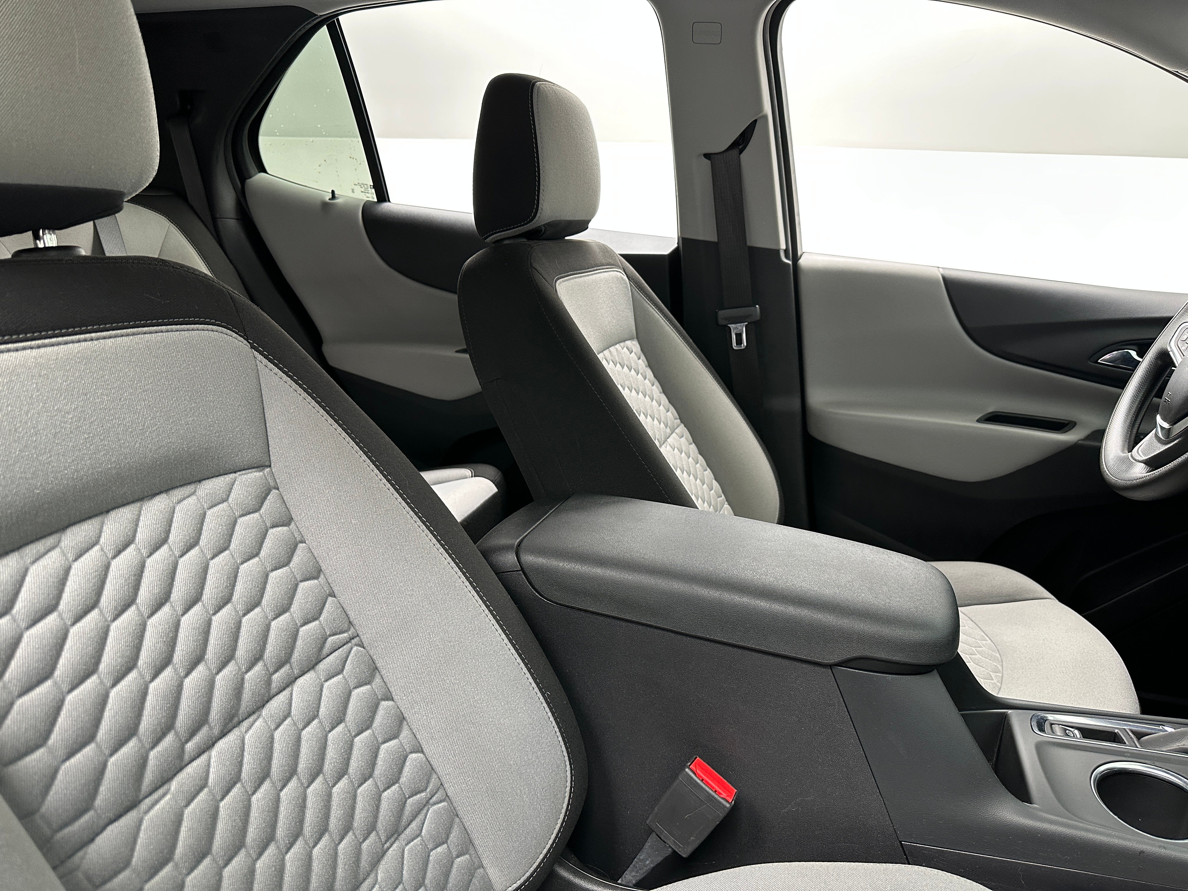 2021 Chevrolet Equinox LS 2