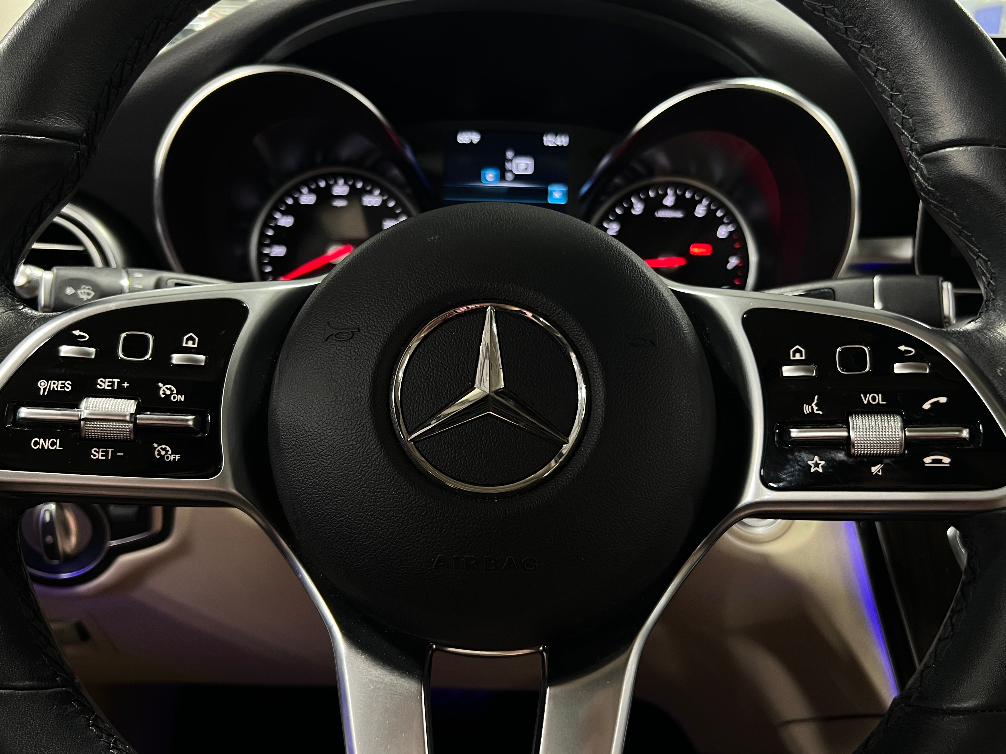 2022 Mercedes-Benz GLC 300 4