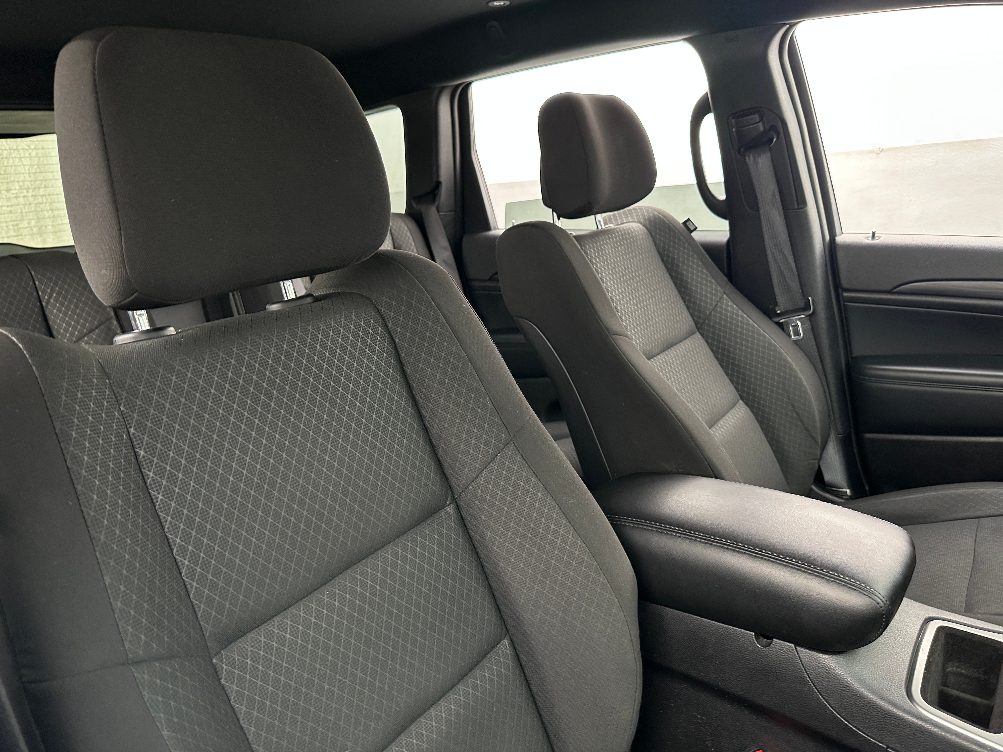 2021 Jeep Grand Cherokee Laredo 2