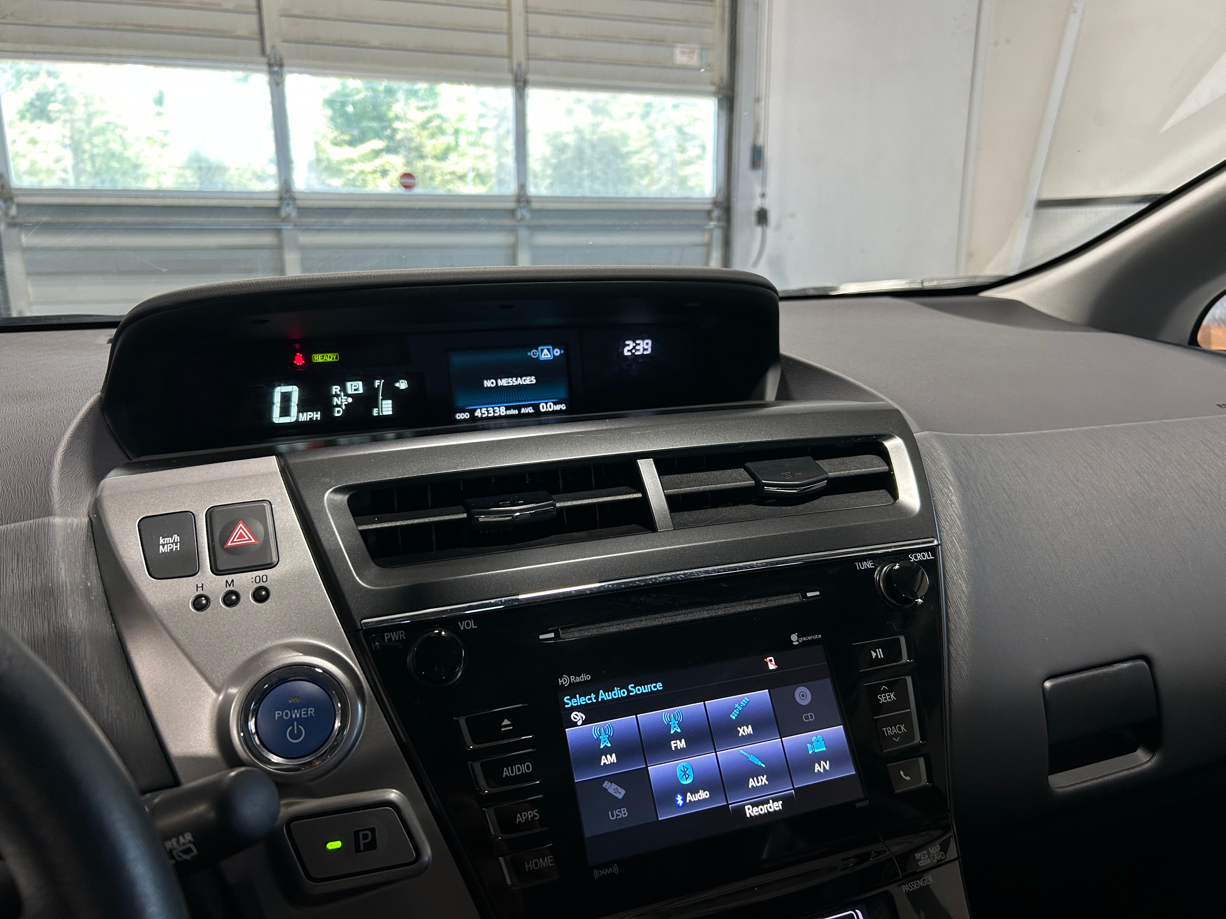 2016 Toyota Prius v Four 3