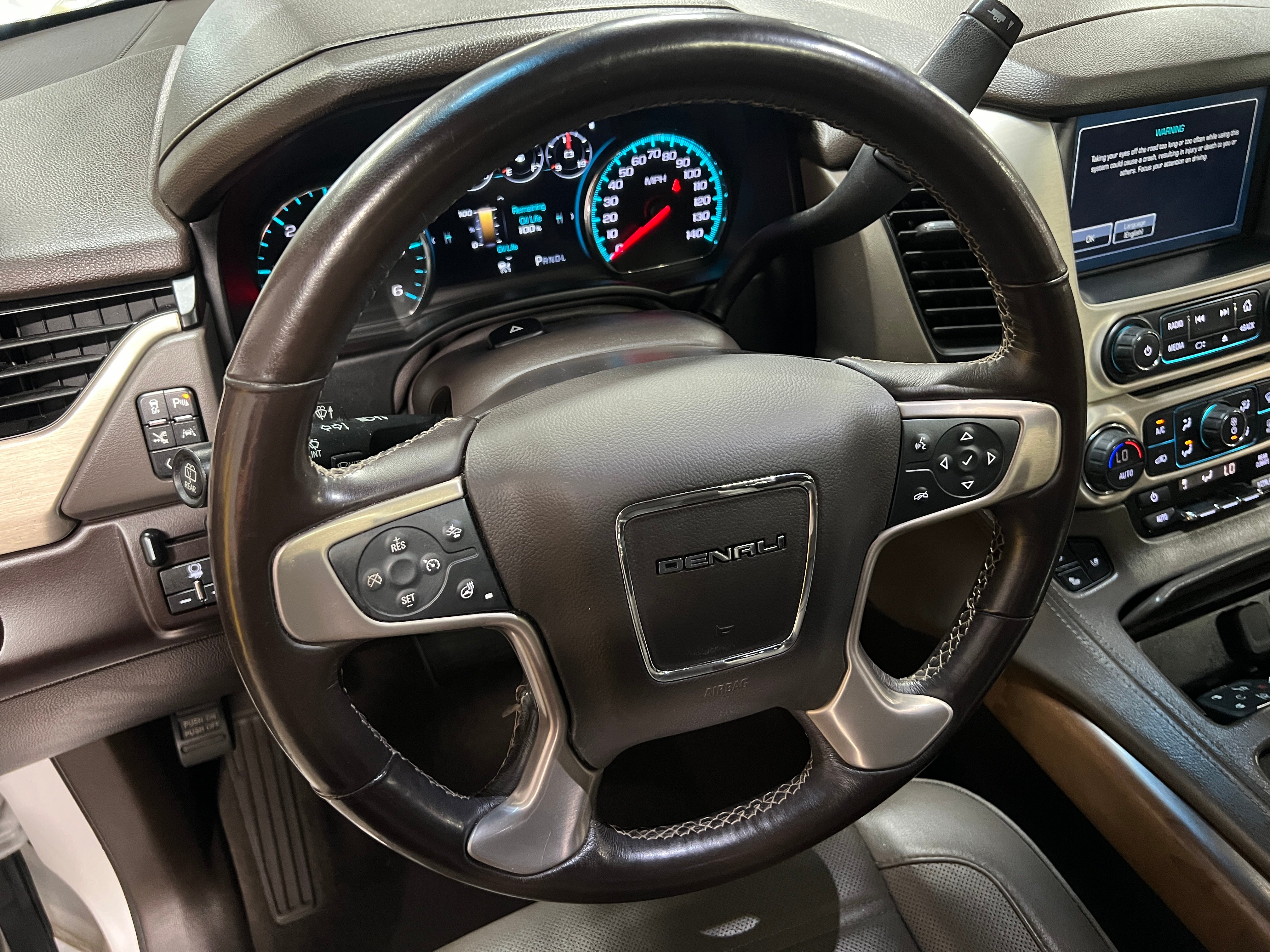 2020 GMC Yukon XL Denali 4
