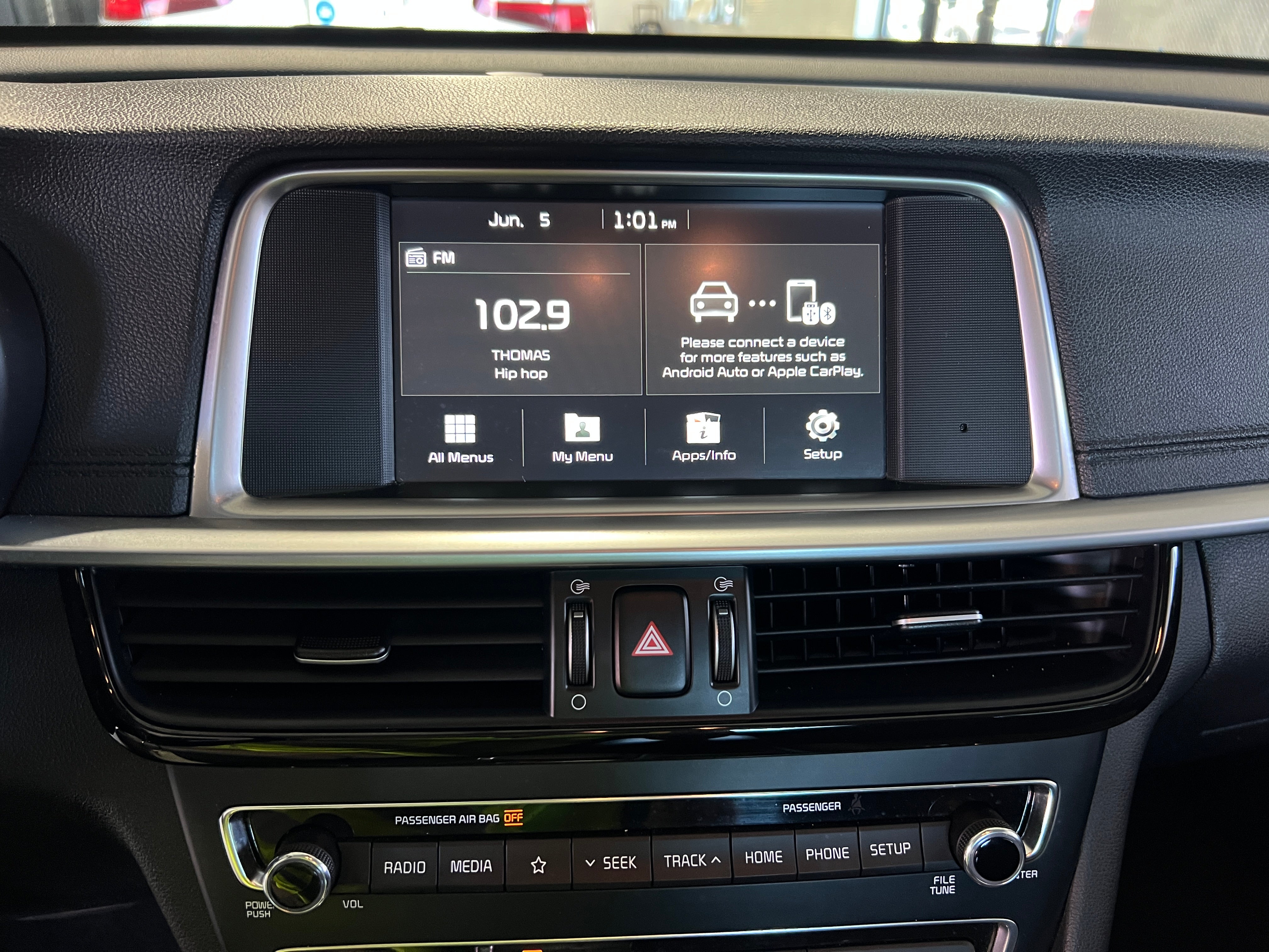 Thumbnail: 2019 Kia Optima - 4