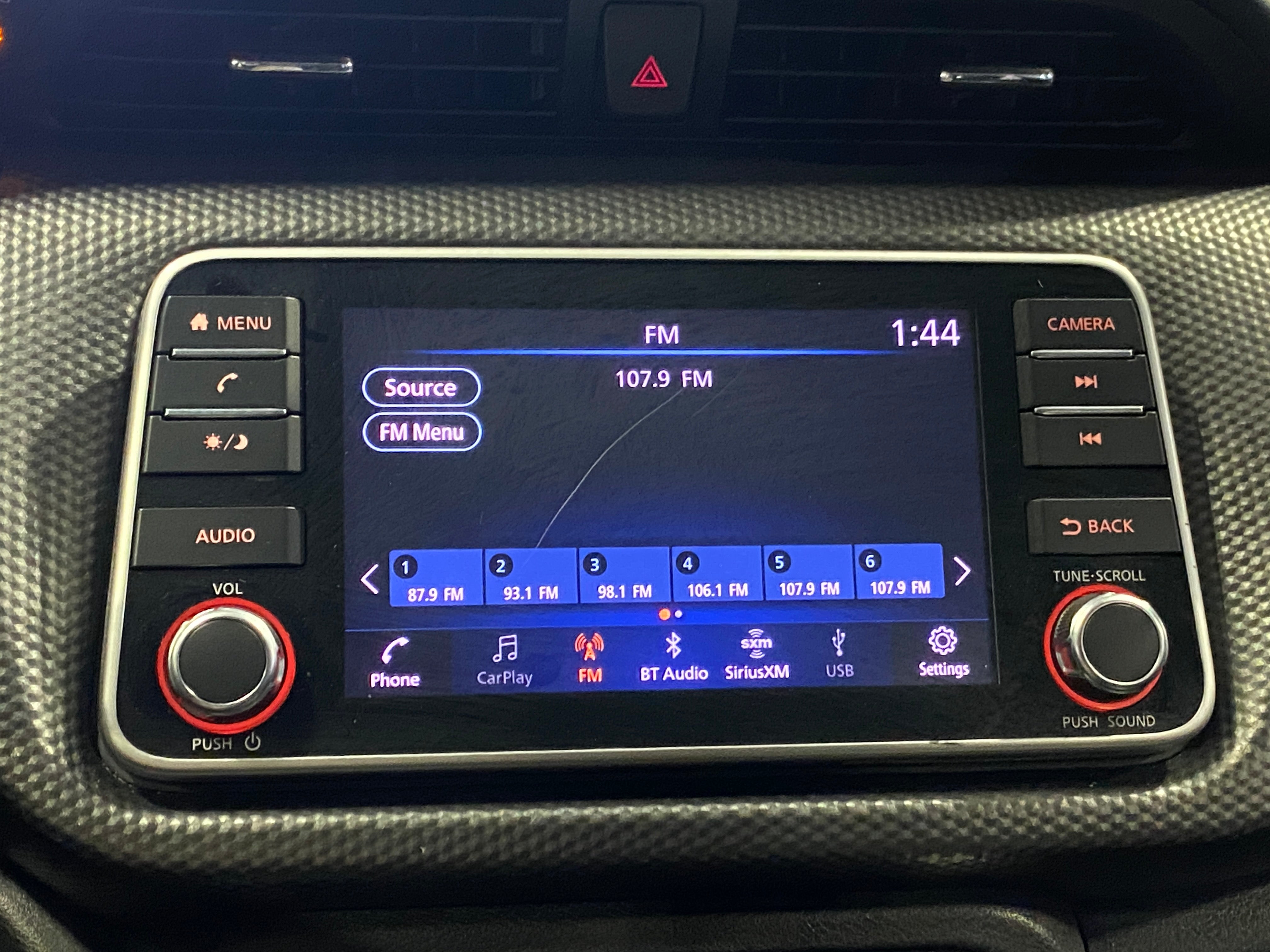 2019 Nissan Kicks SV 4