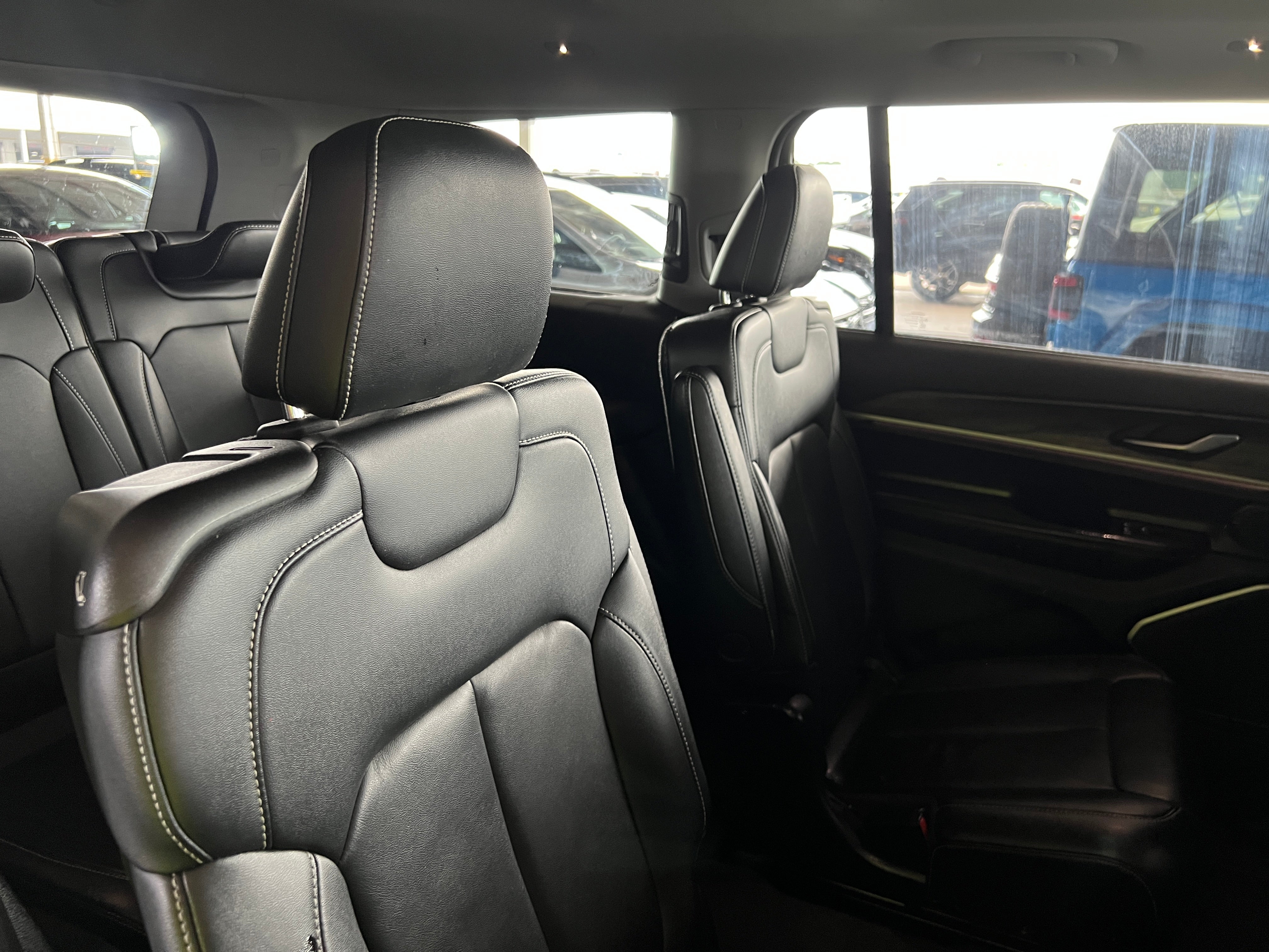 2022 Jeep Grand Cherokee L Limited Edition 5