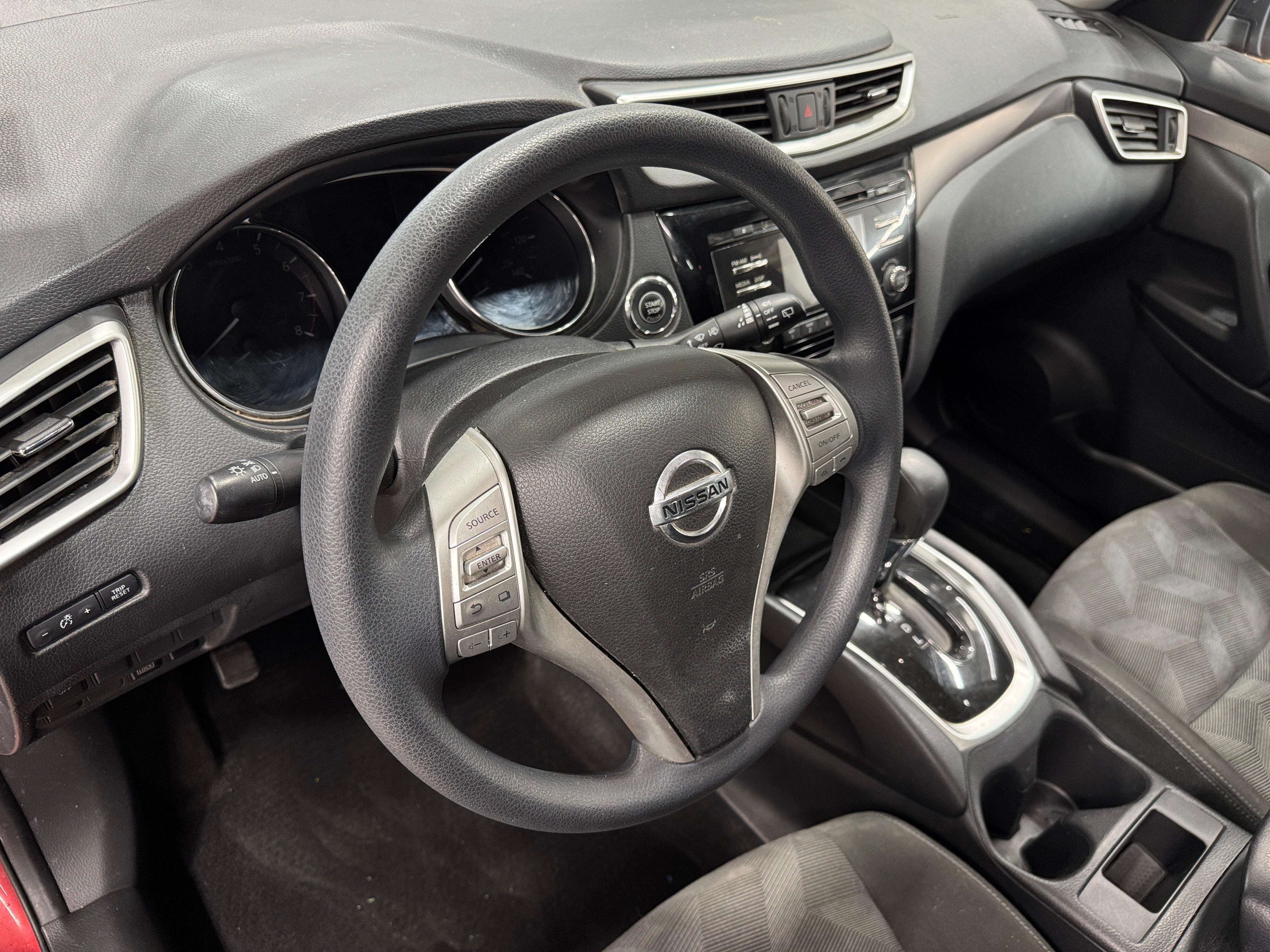 2015 Nissan Rogue SV 3