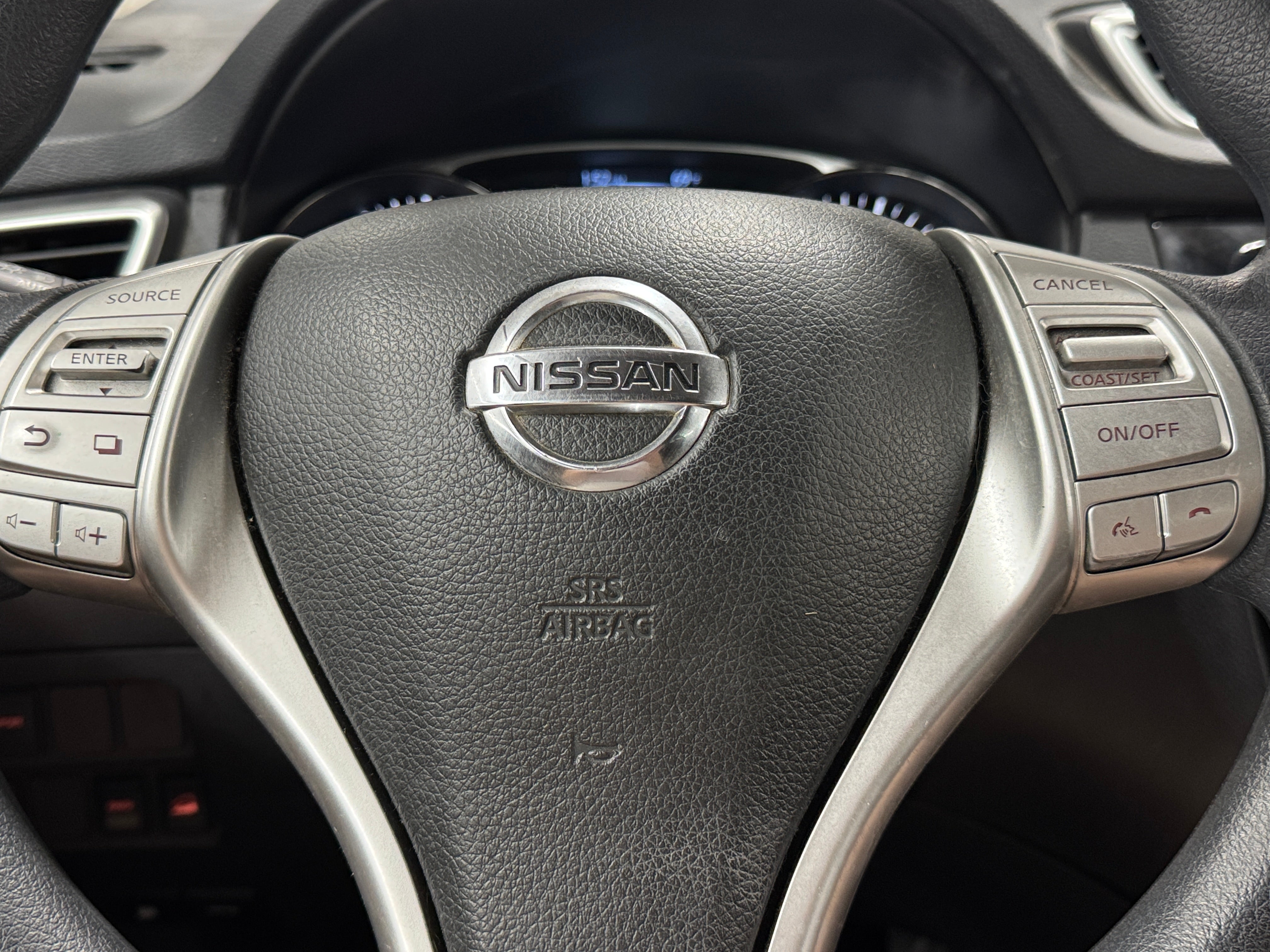 2015 Nissan Rogue SV 5