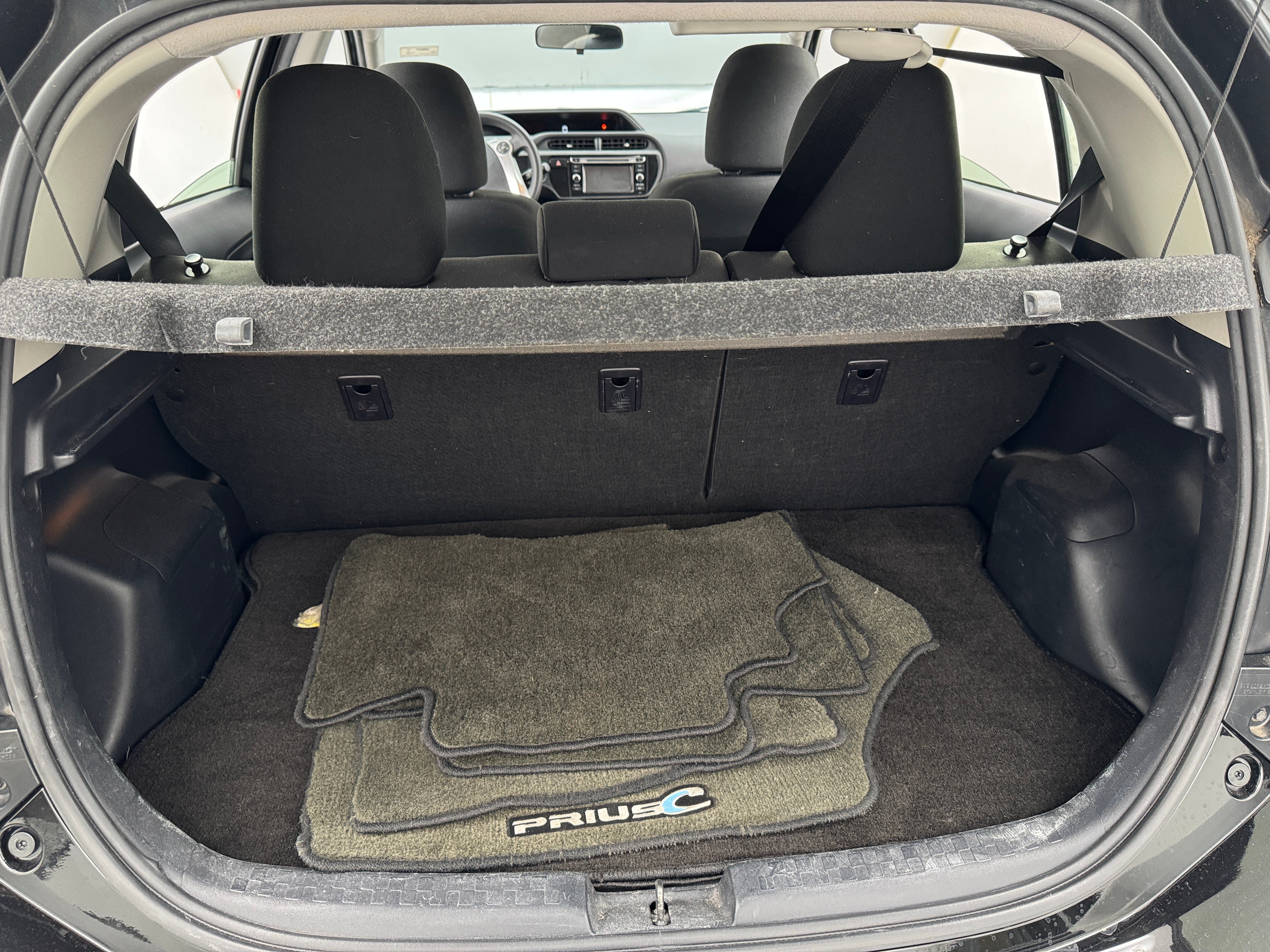 2016 Toyota Prius c Persona Series 7