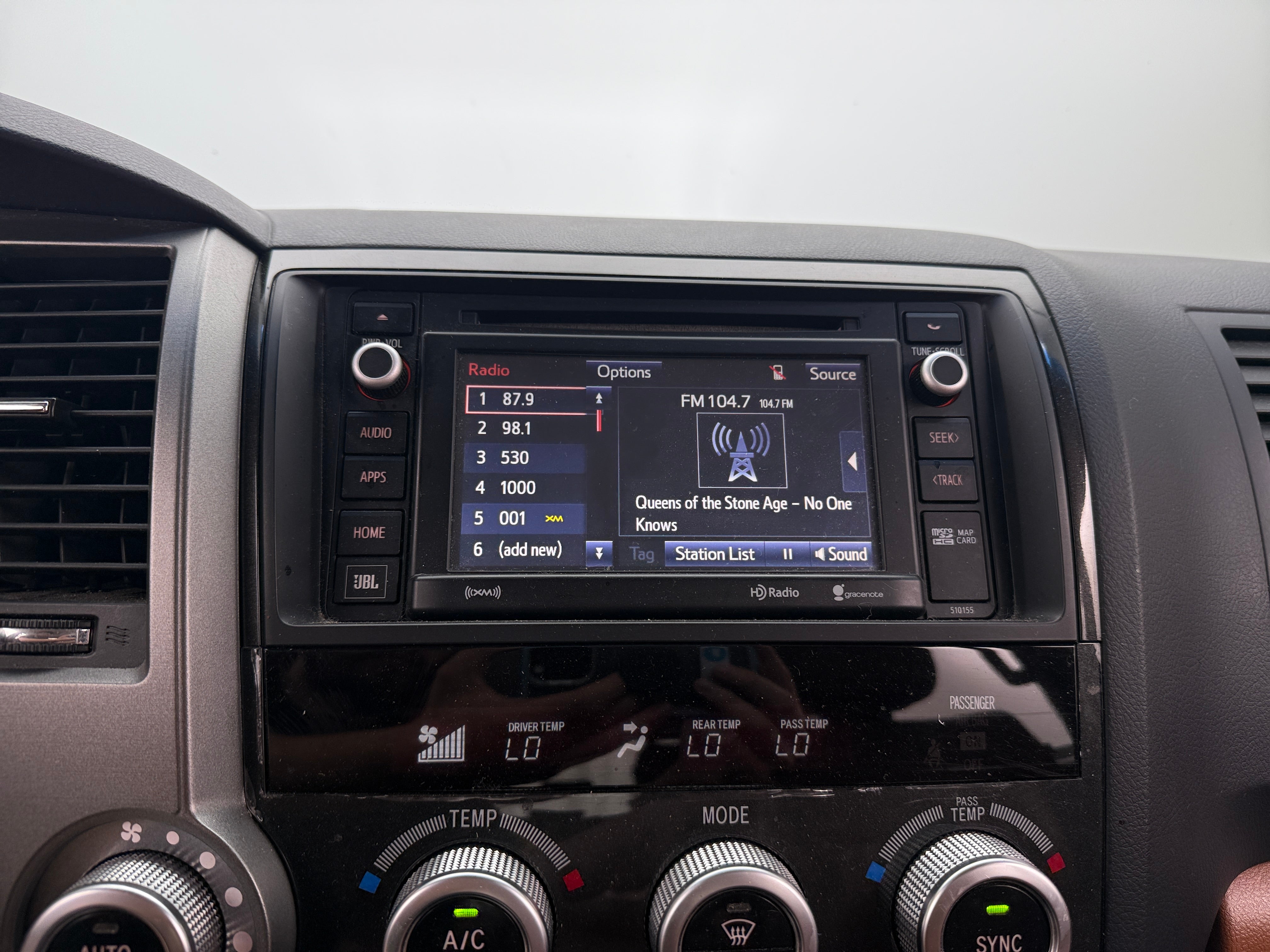 2016 Toyota Sequoia Platinum 3