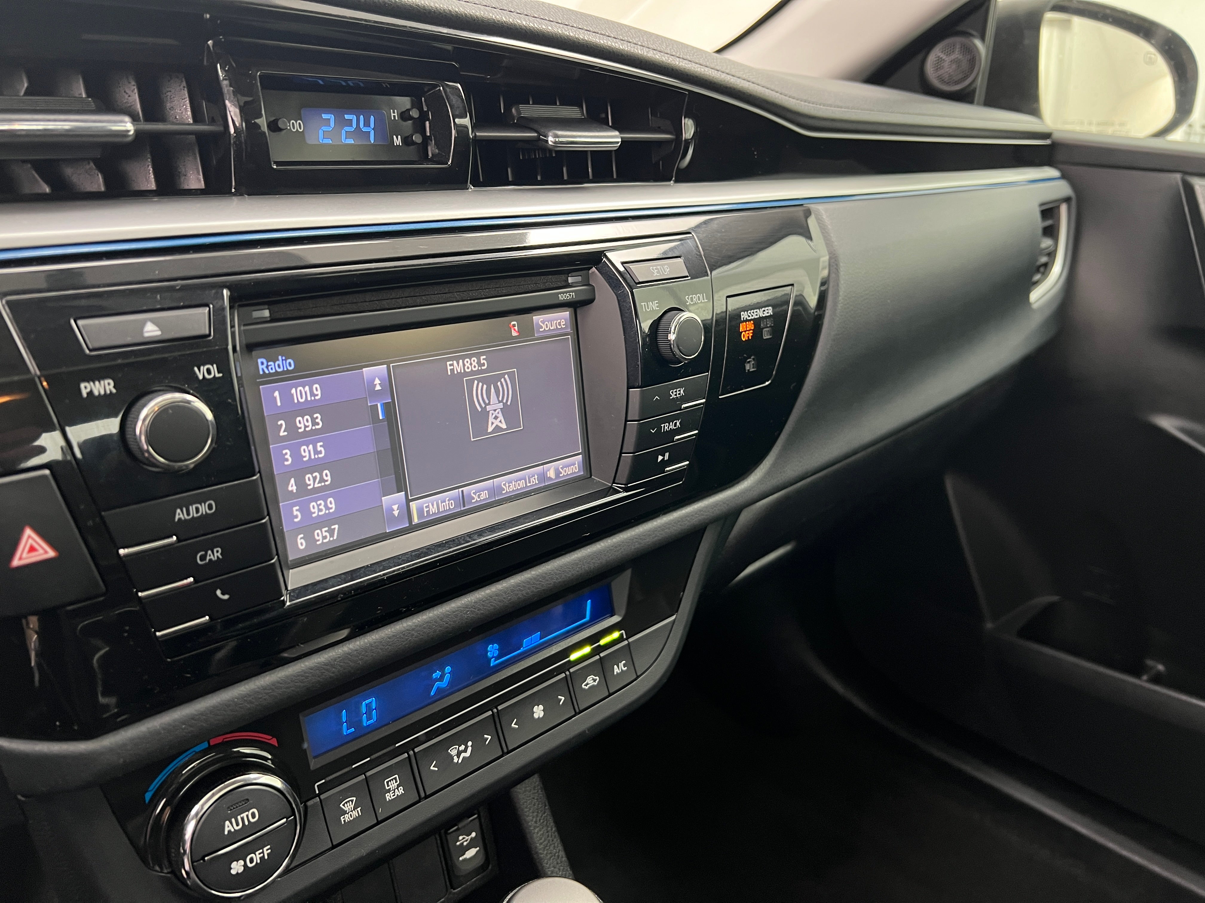 2016 Toyota Corolla S 4