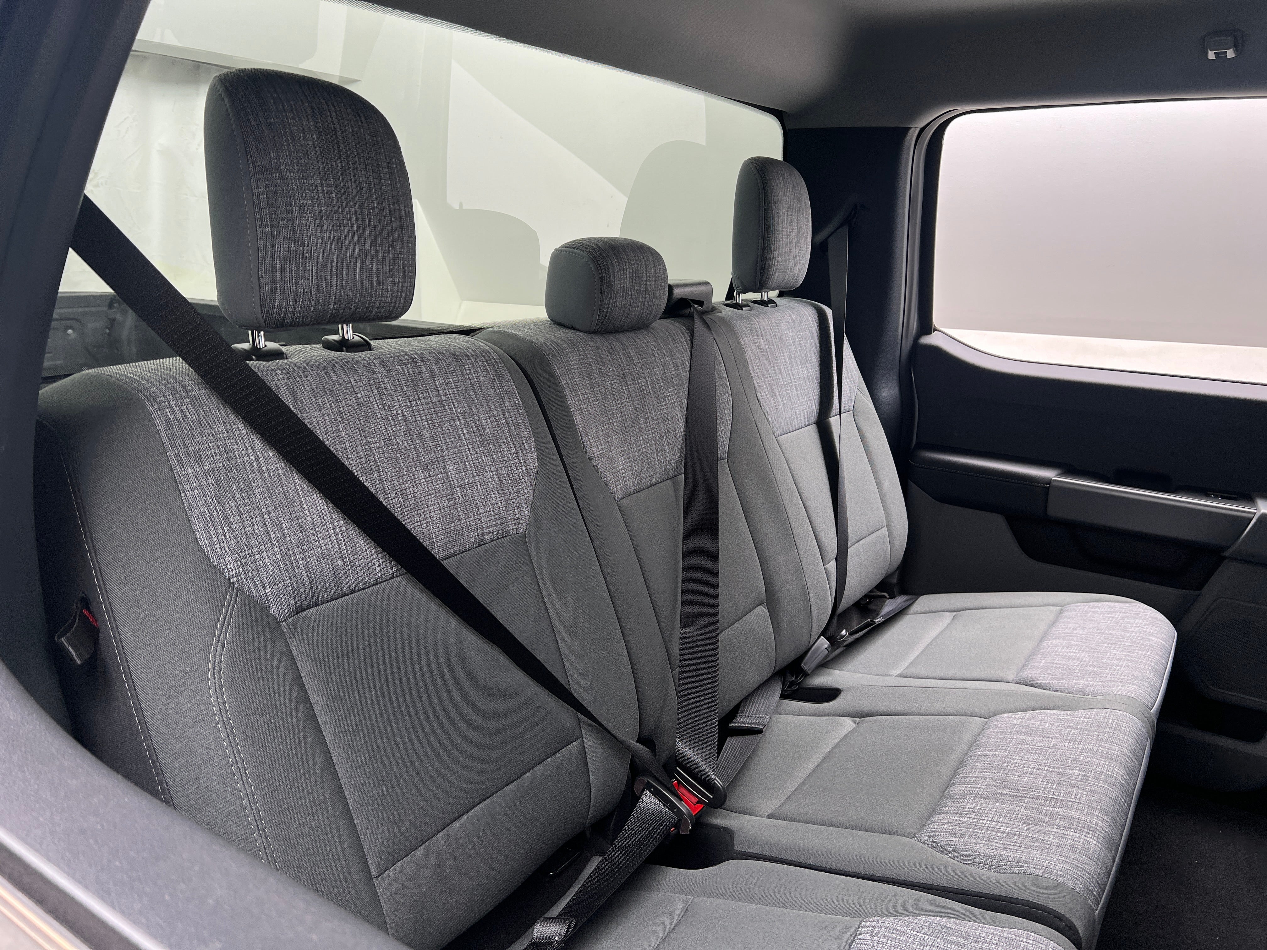 2023 Ford Econoline E-350 6