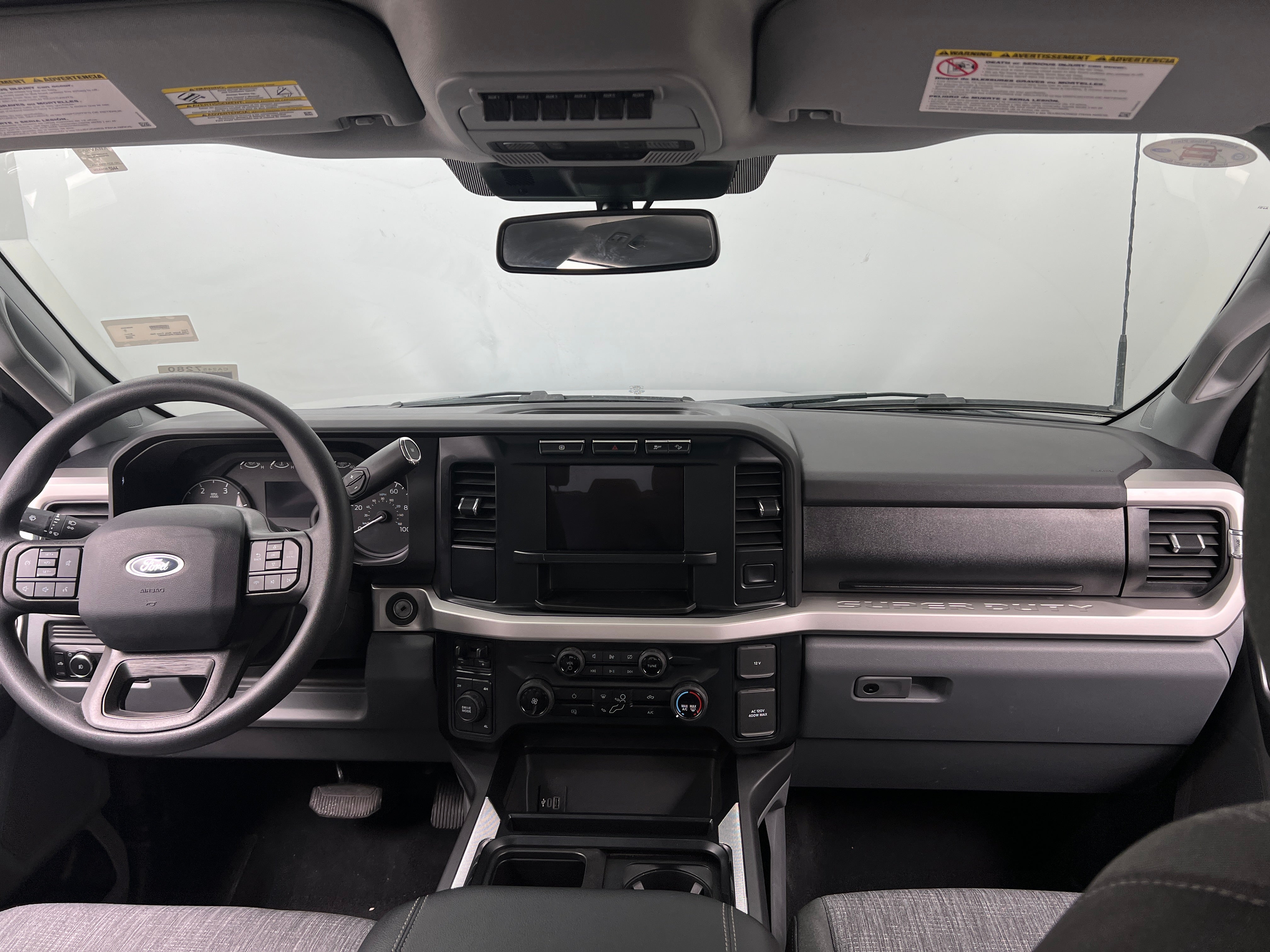 2023 Ford Econoline E-350 3