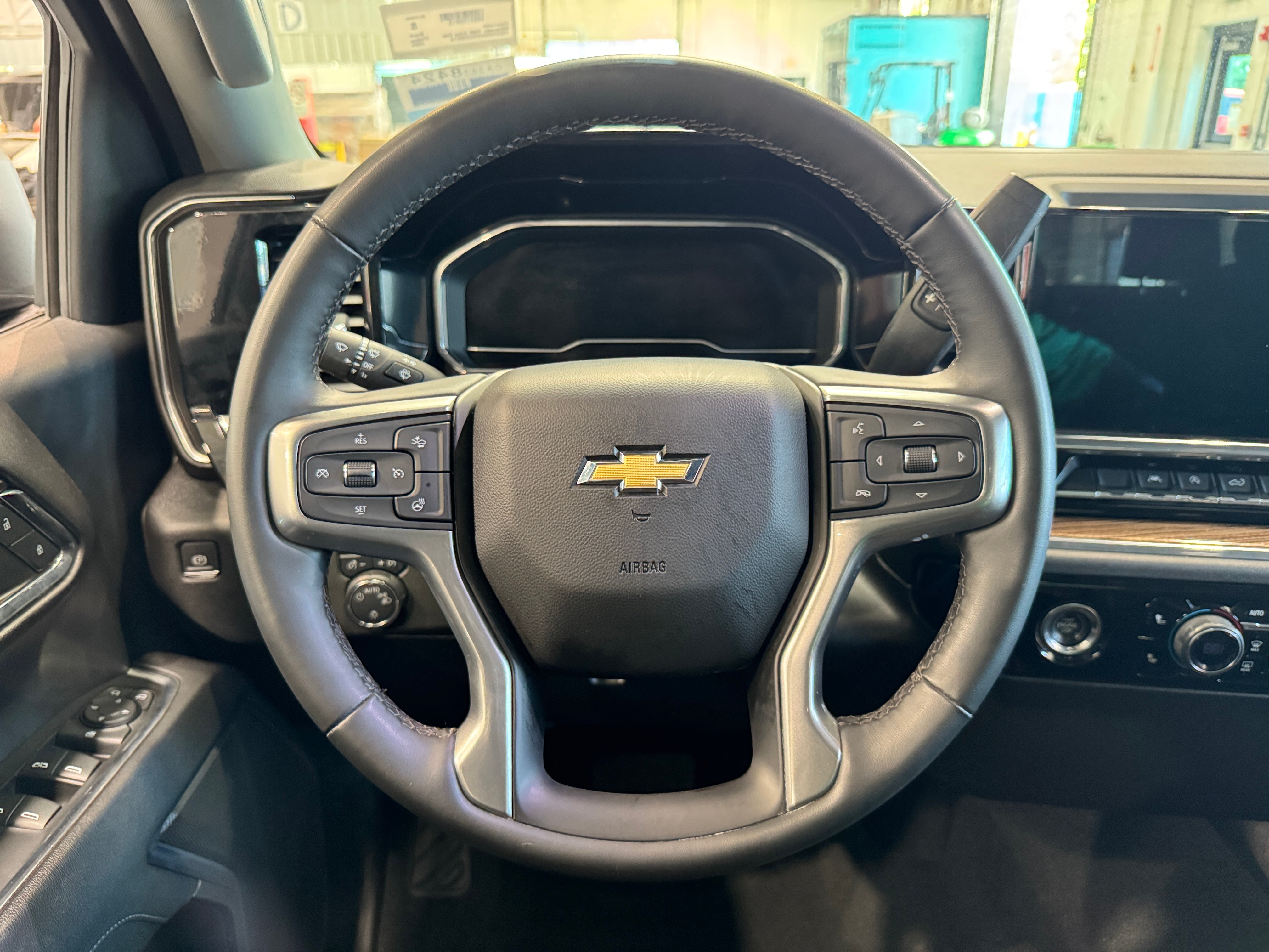 2024 Chevrolet Silverado 1500 LT 5