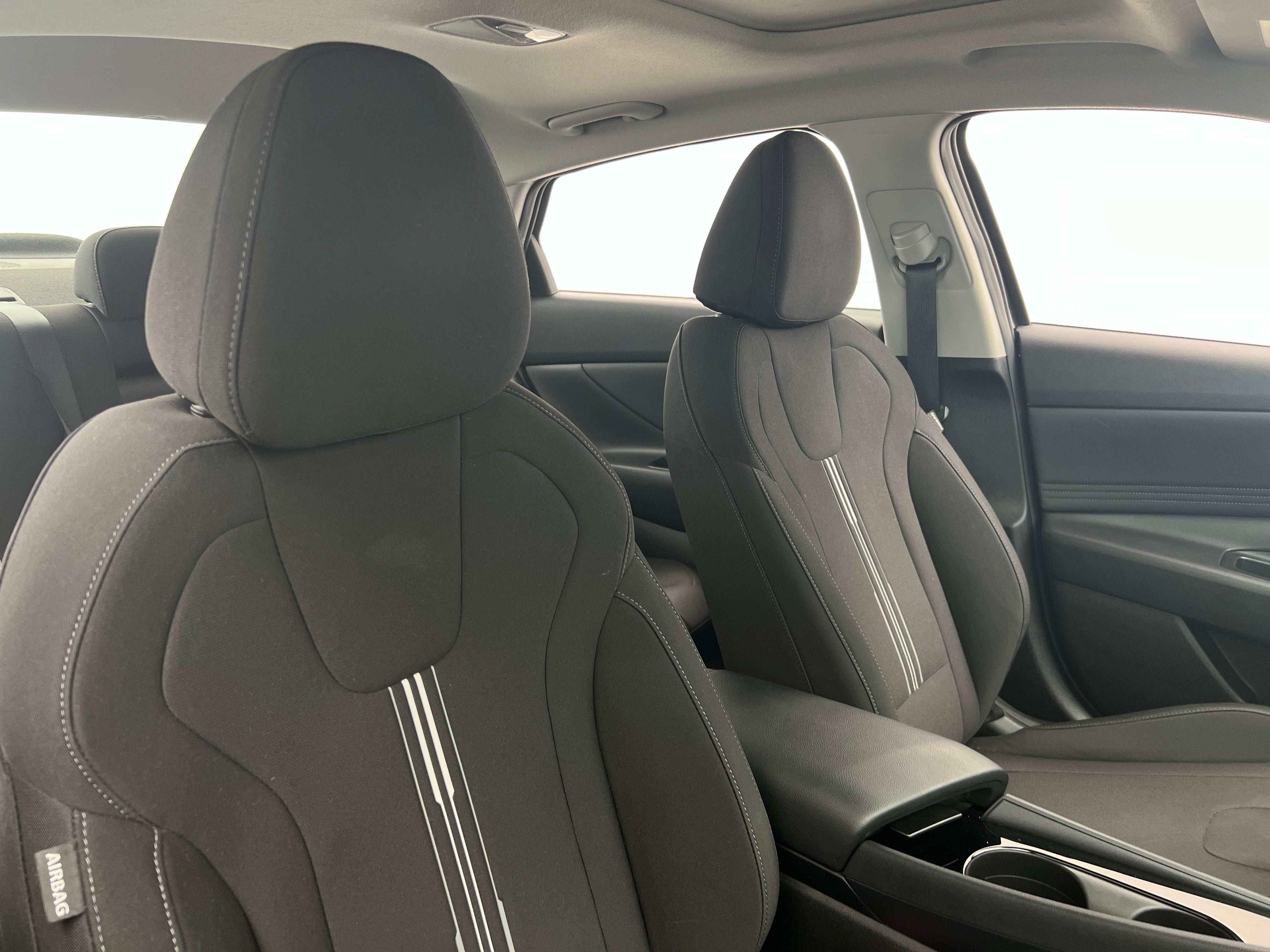 2022 Hyundai Elantra SEL 2